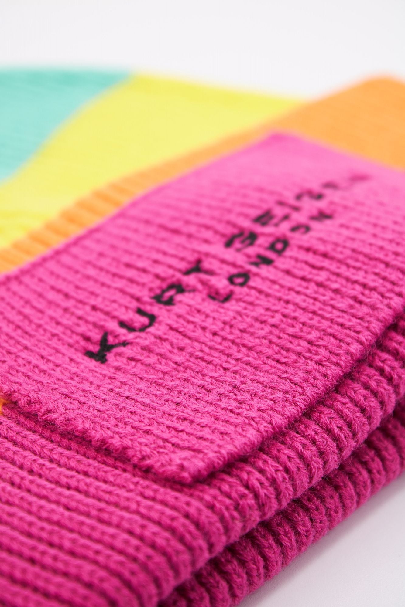 KURT GEIGER LONDON KGL KNITTED BEANIE en color MULTICOLOR (4)