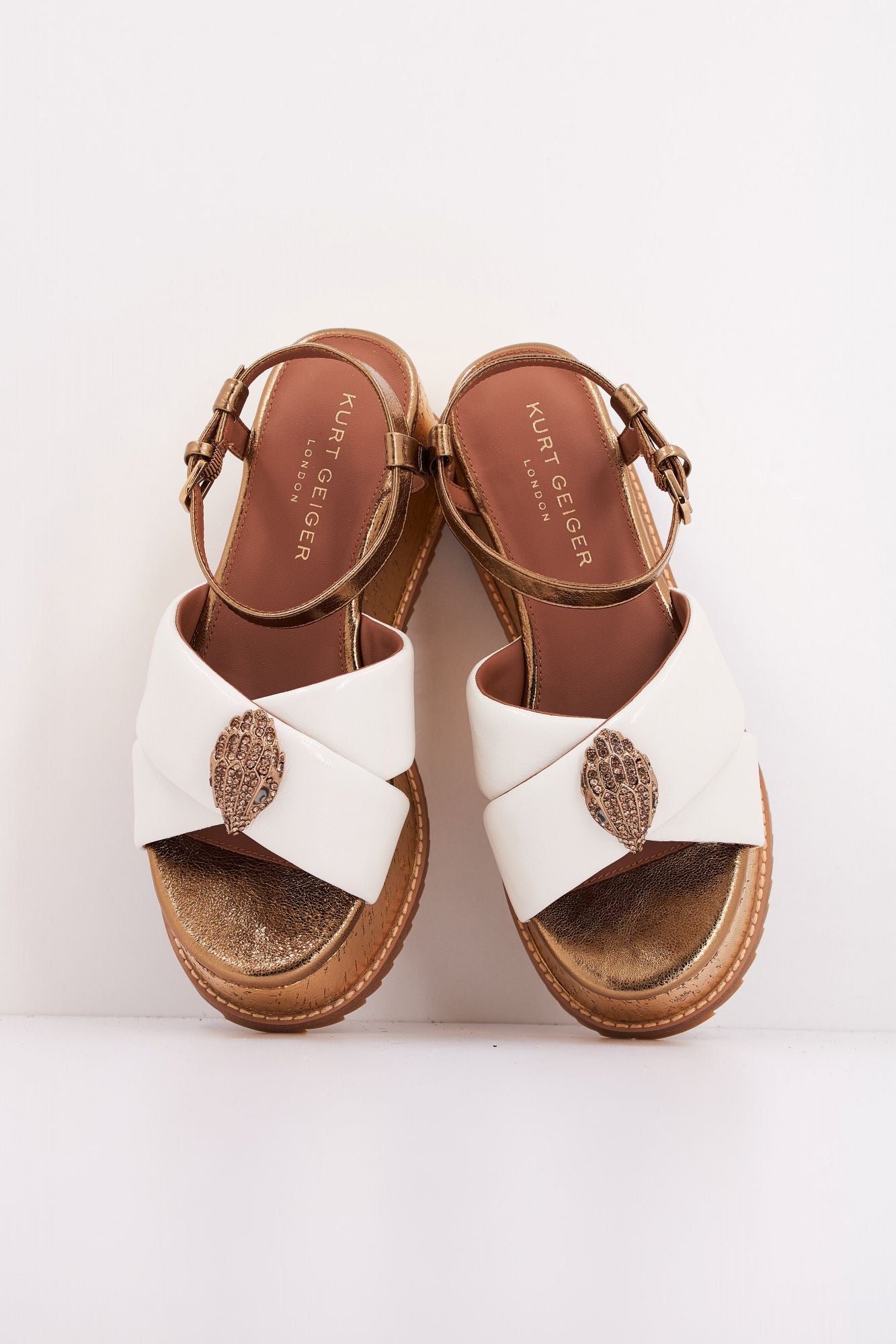 KURT GEIGER LONDON ORSON CROSS FLATFORM en color BLANCO (3)