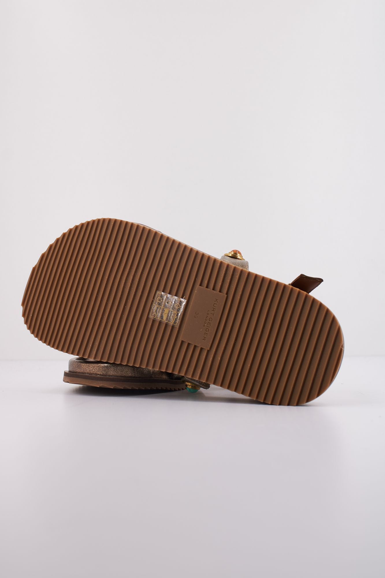 KURT GEIGER LONDON OCTAVIA FLEXI GLADIATOR en color ORO (5)