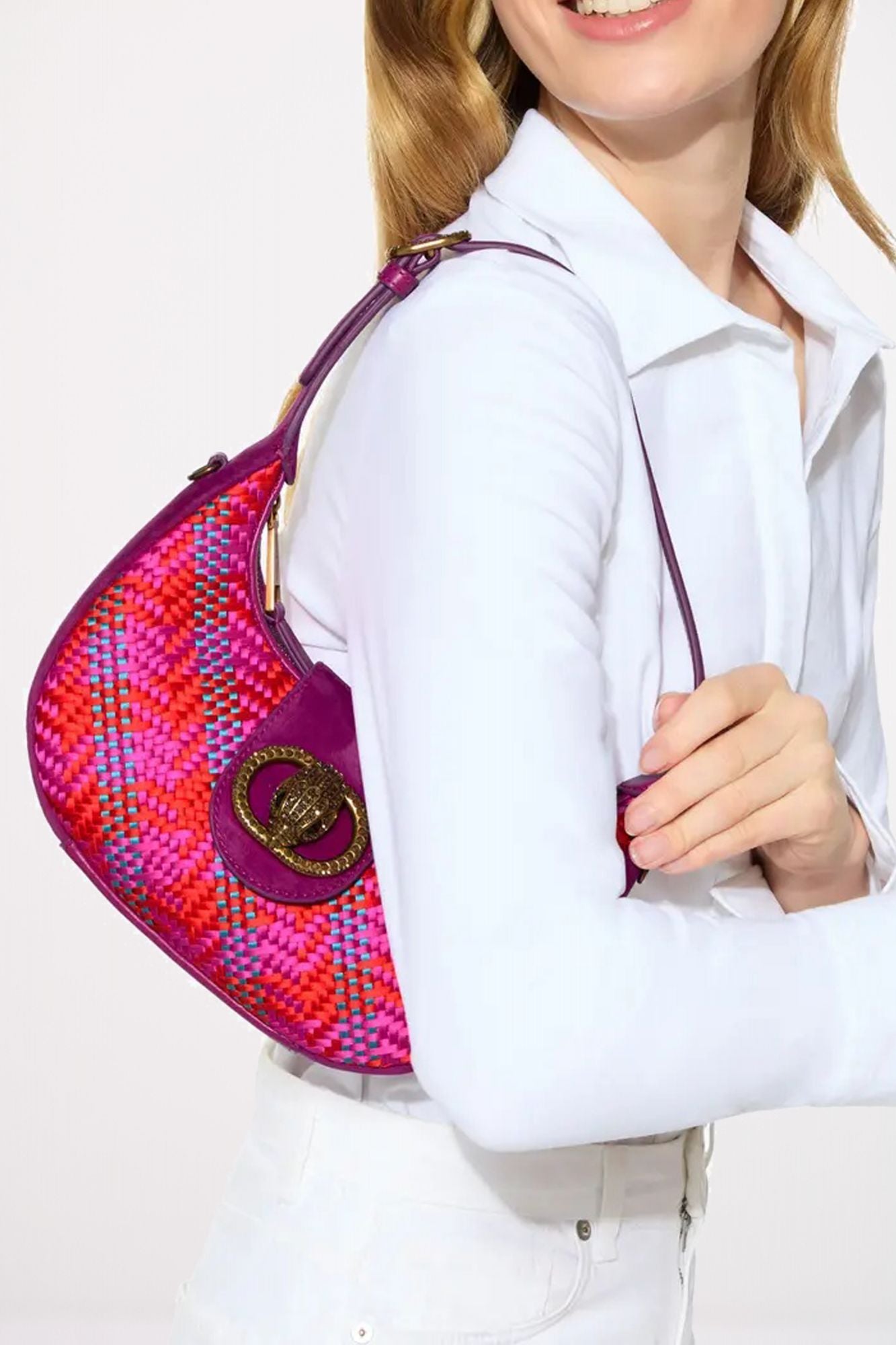 KURT GEIGER LONDON SM CHELSEA HOBO en color ROSA (4)