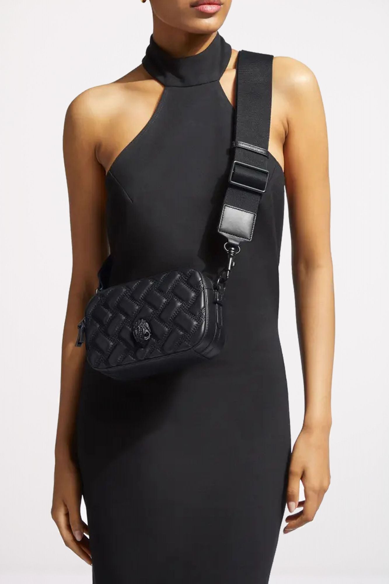 KURT GEIGER LONDON KENSINGTON SM CAMERA DR en color NEGRO (4)