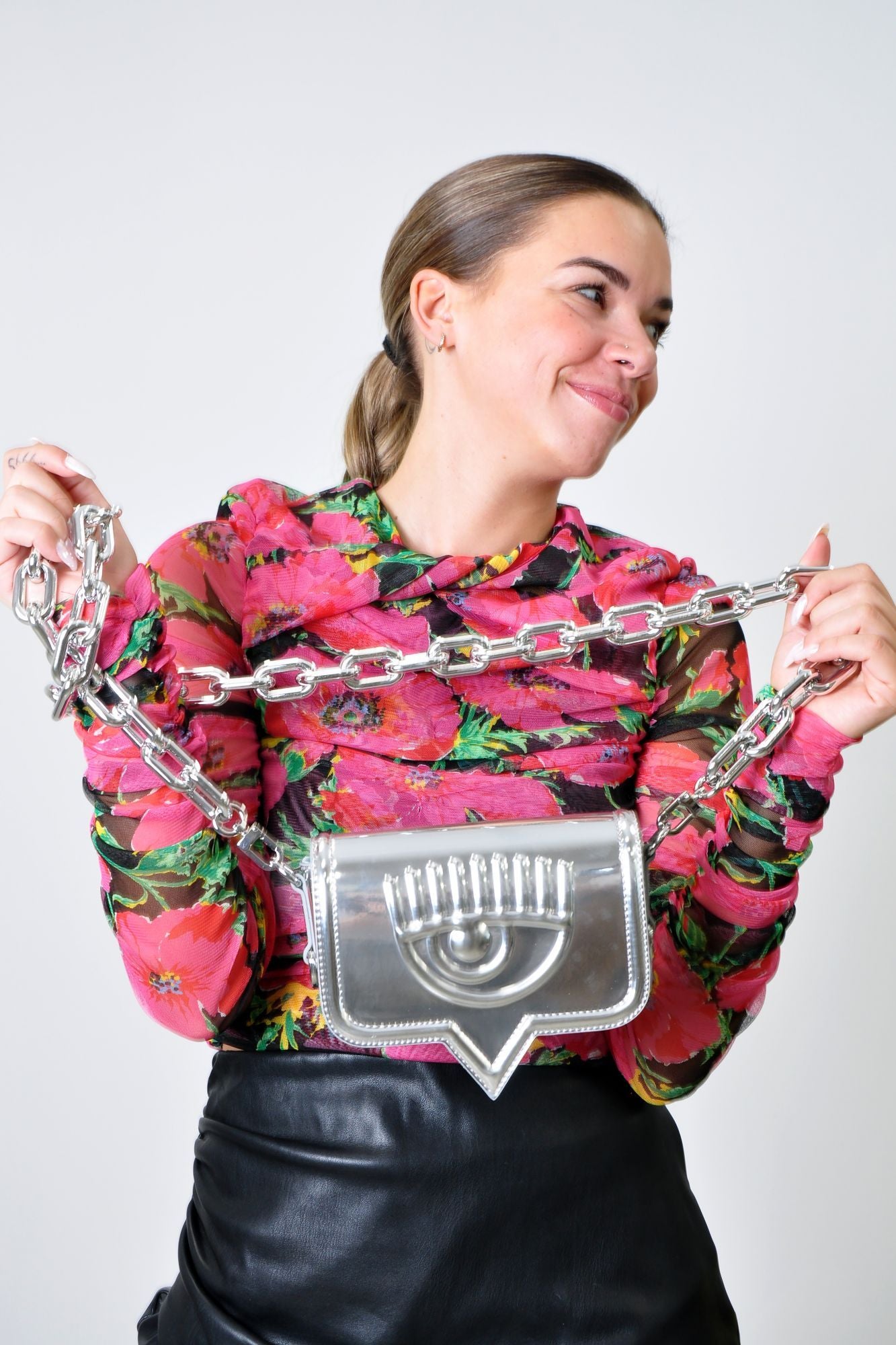 CHIARA FERRAGNI 73SB4BA2 ZS519 en color PLATA (1)