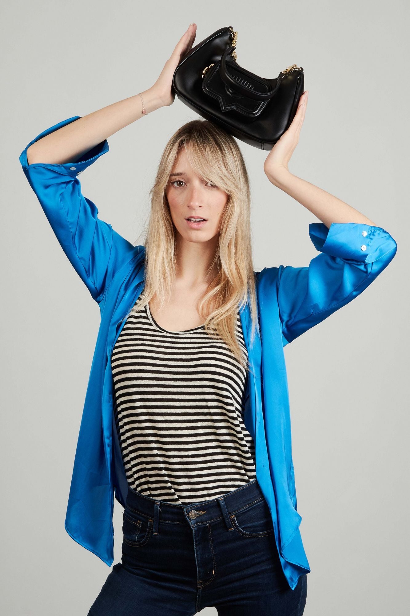 CHIARA FERRAGNI 74SB4BF8 ZS517 en color NEGRO (4)