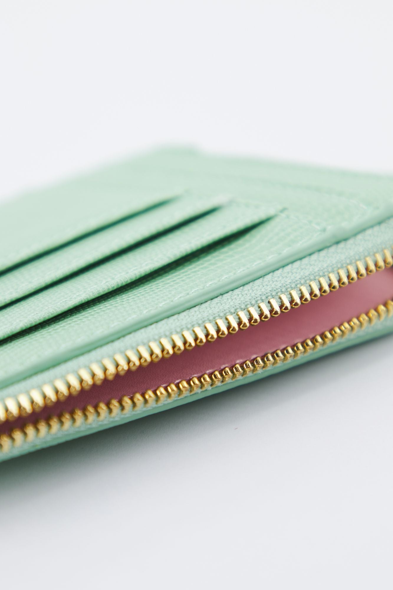 CHIARA FERRAGNI RANGE EYELIKE BUCKLE SKETCH WALLET en color VERDE (3)