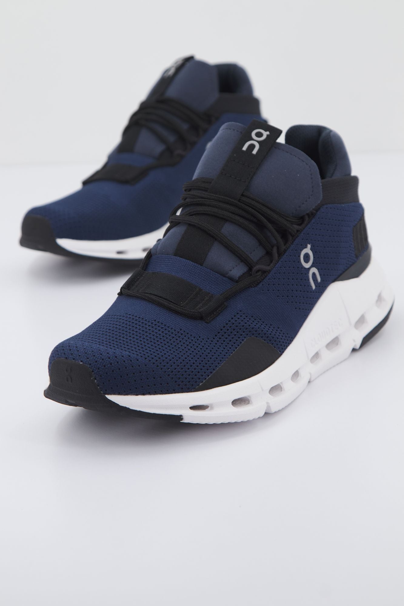 ON RUNNING CLOUDNOVA en color AZUL (1)