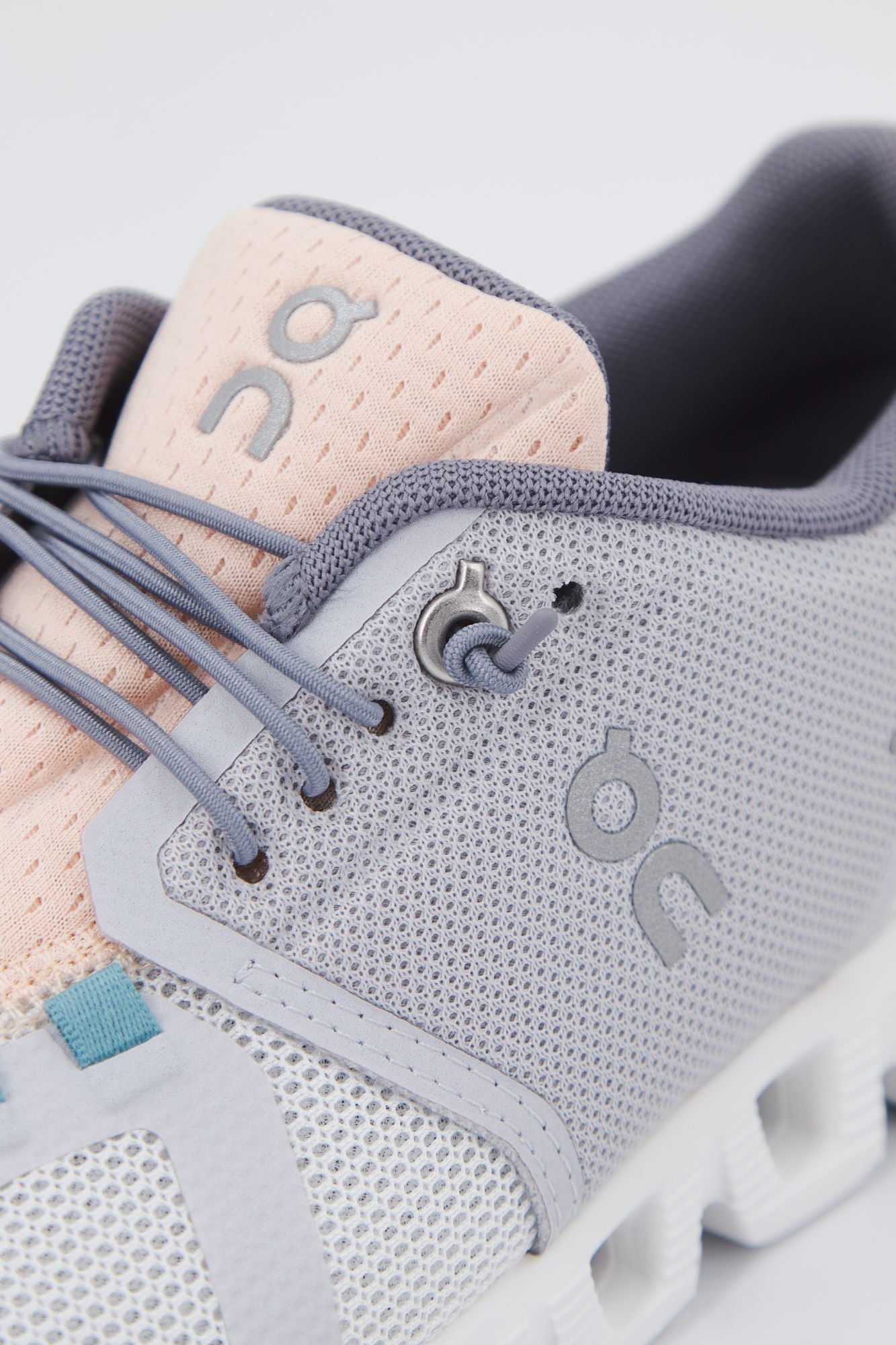 ON RUNNING CLOUD 5 PUSH en color GRIS (4)