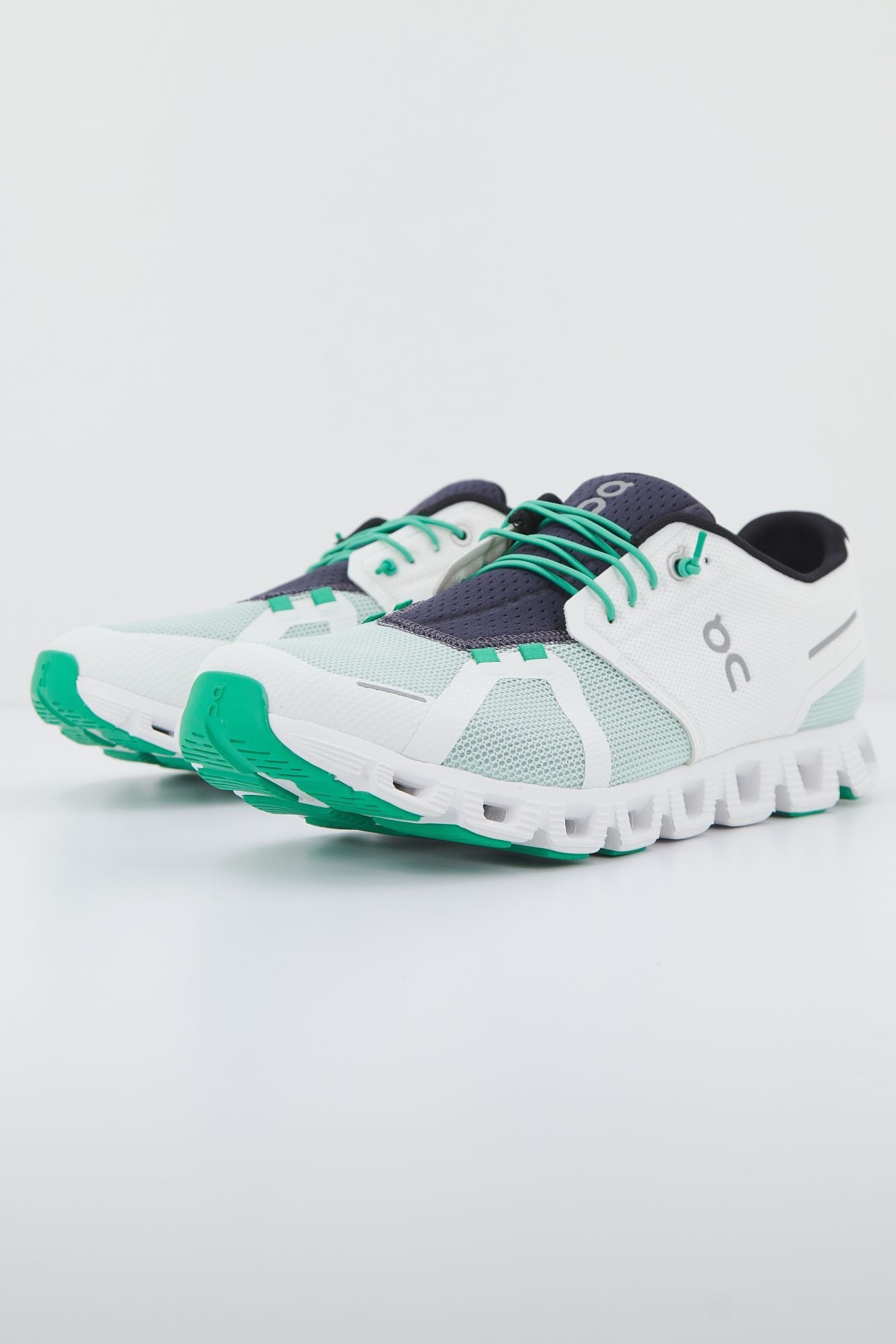 ON RUNNING CLOUD 5 PUSH en color VERDE (2)