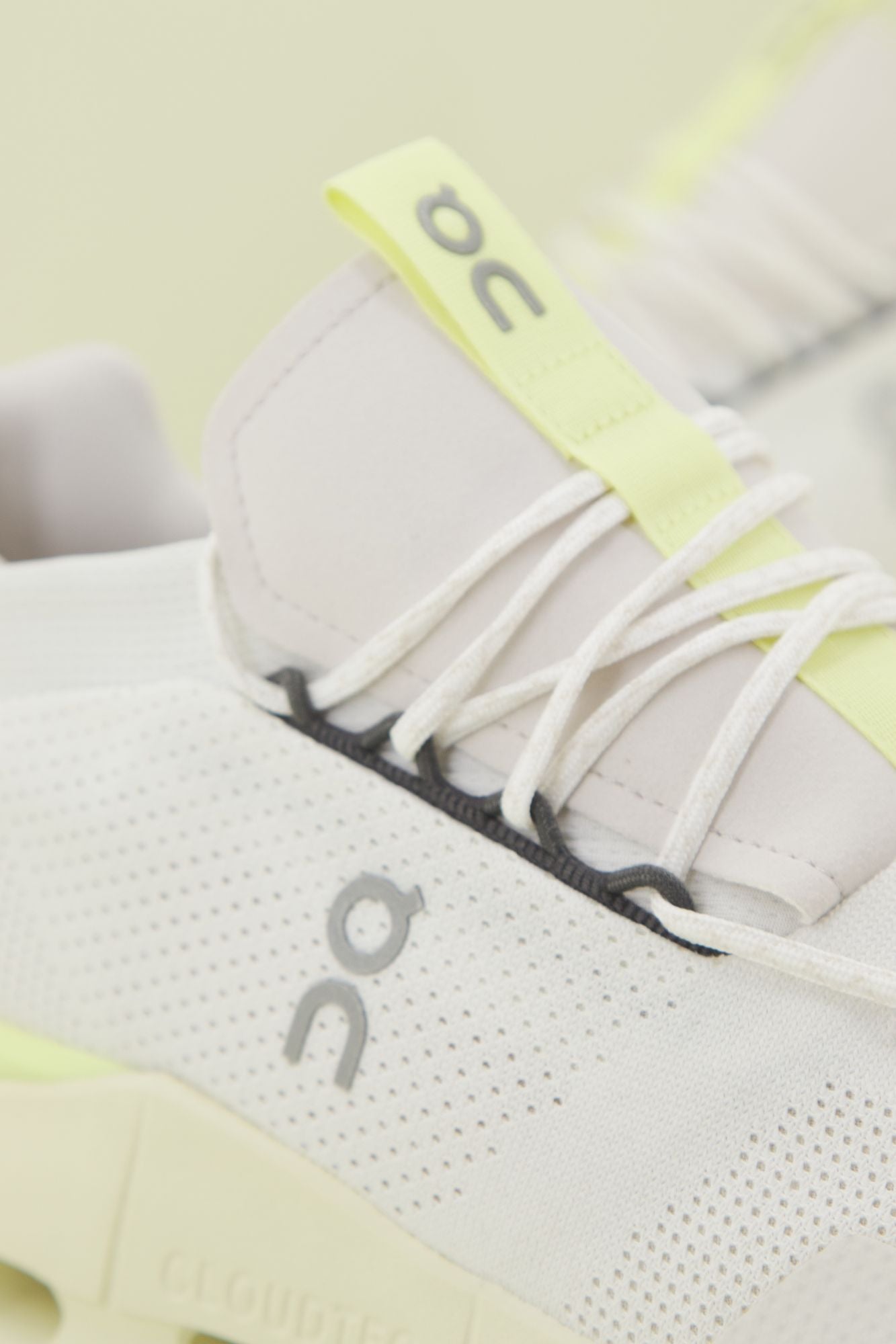 ON RUNNING CLOUDNOVA en color BLANCO (4)