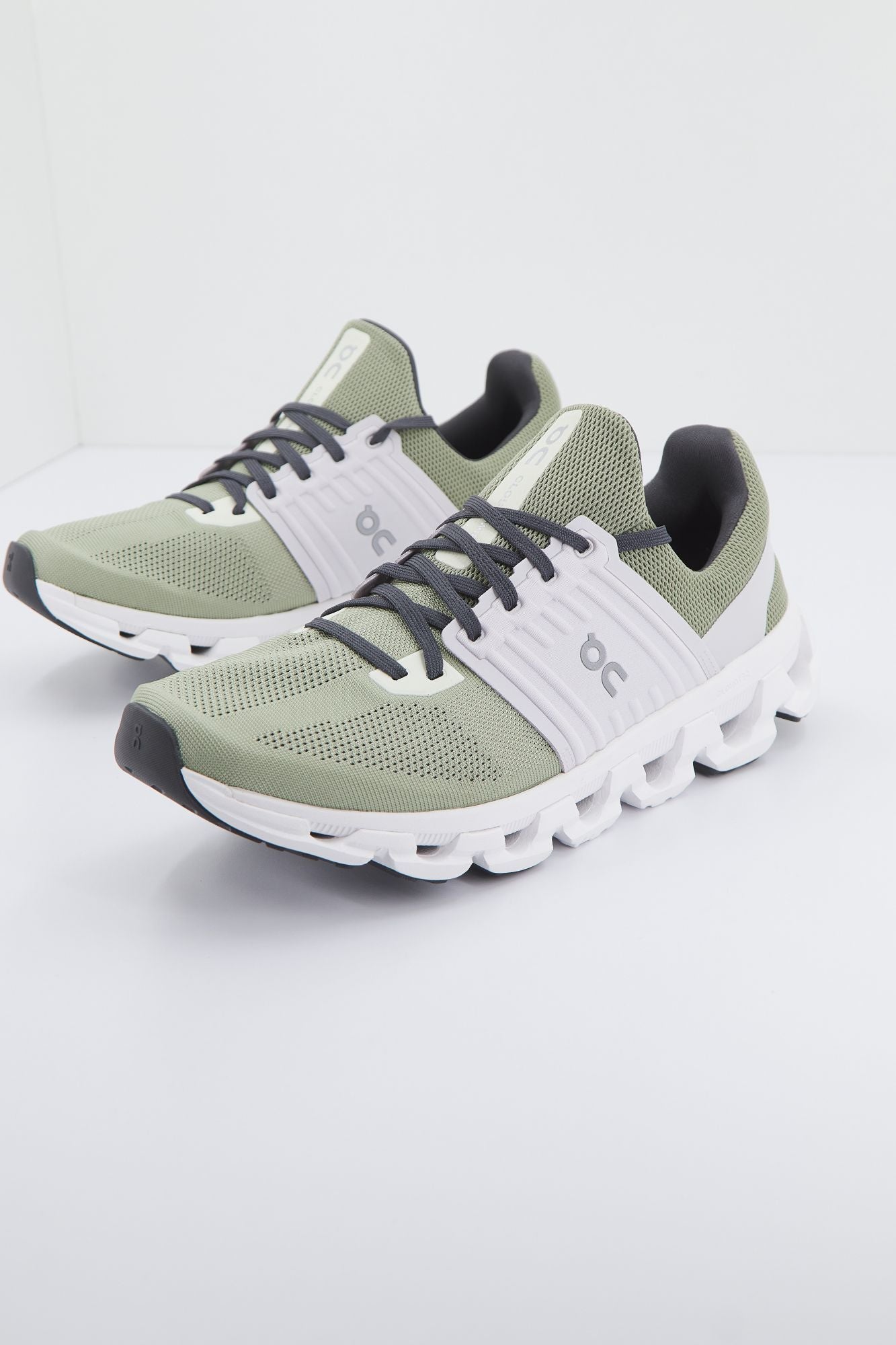 ON RUNNING CLOUDSWIFT 3 AD en color VERDE (2)