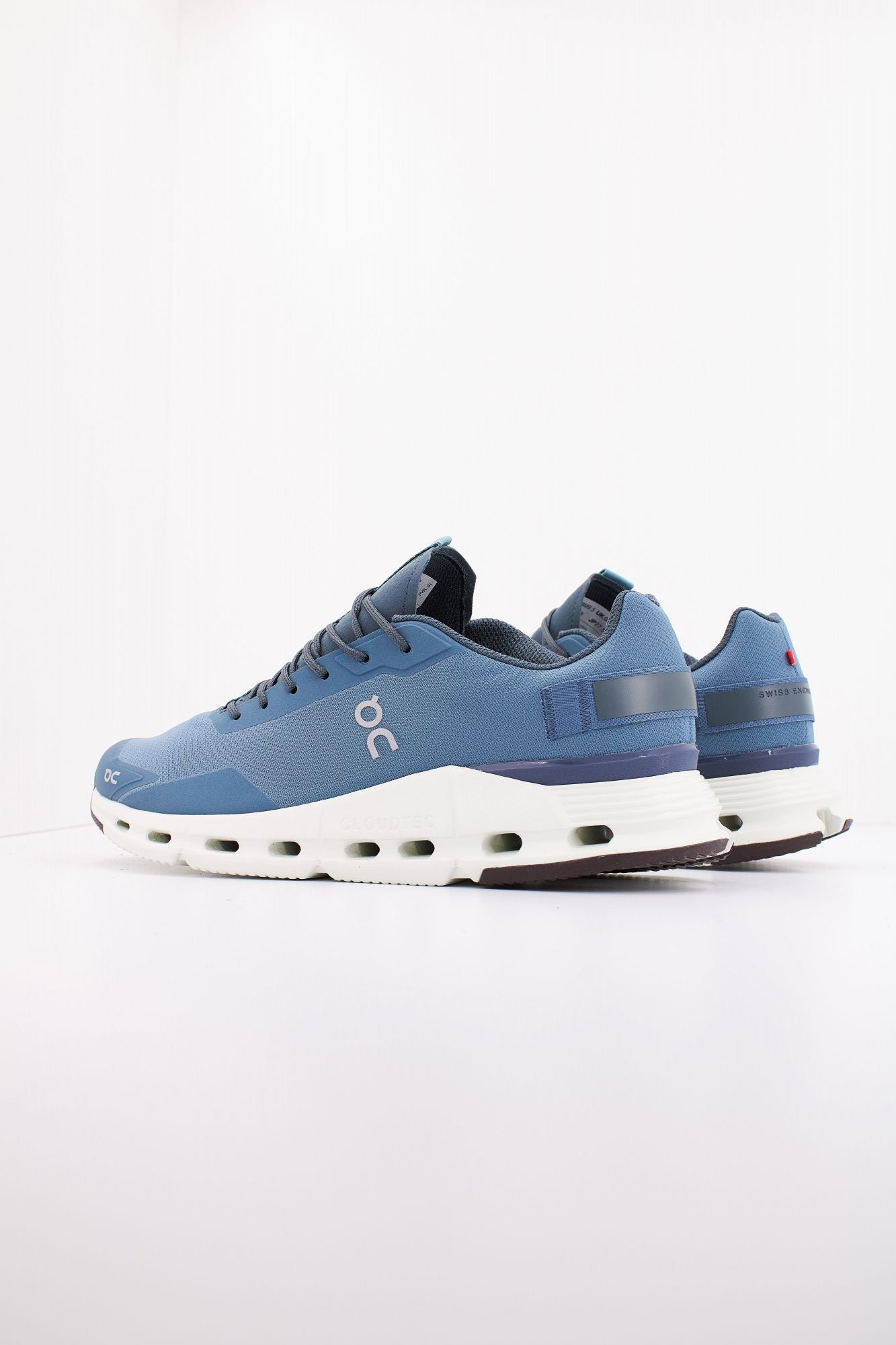 ON RUNNING CLOUDNOVA FORM M en color AZUL (3)