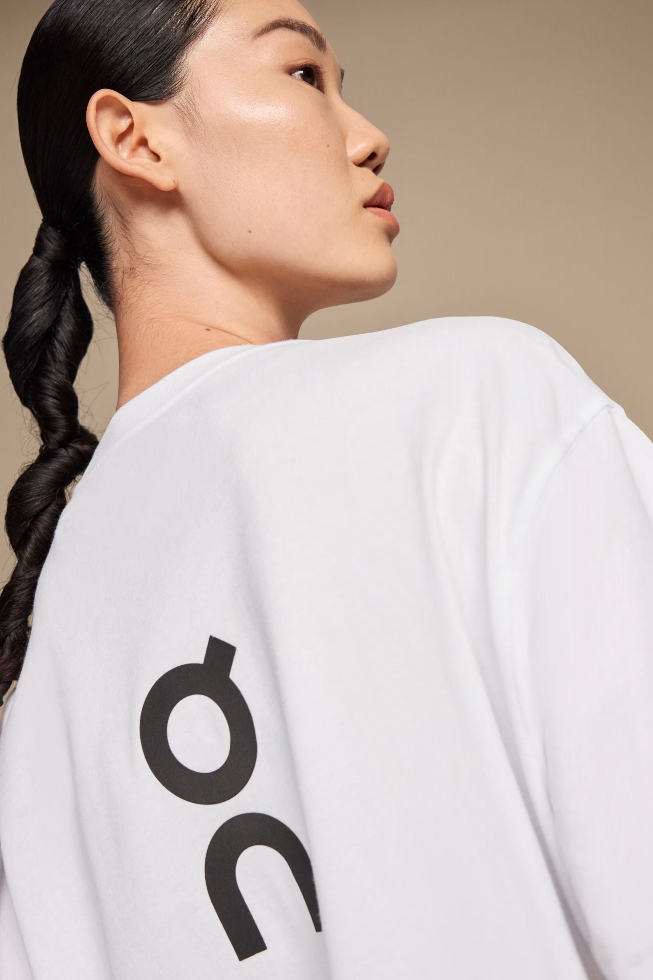 ON RUNNING CLUB T en color BLANCO (2)