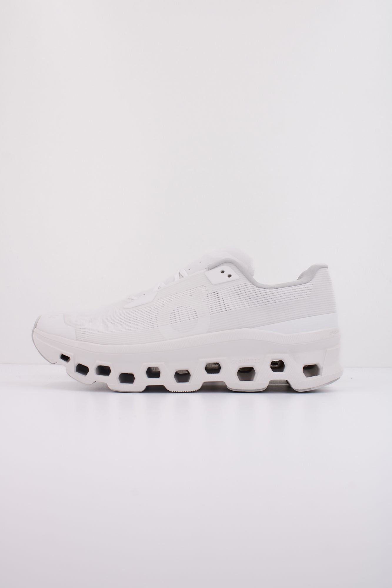 ON RUNNING CLOUDMONSTER en color BLANCO (1)