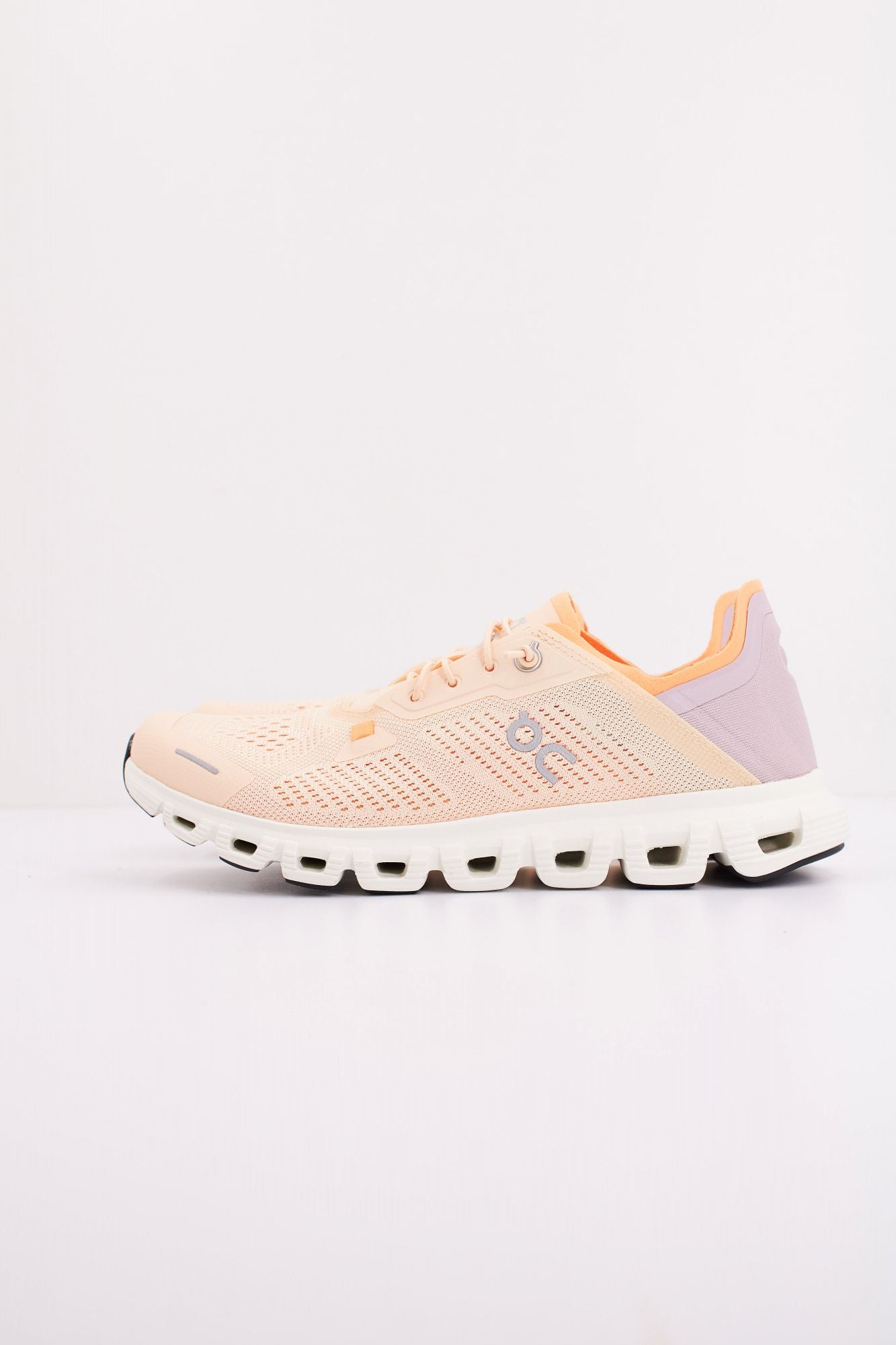 ON RUNNING CLOUD 6 PUSH en color NARANJA (1)