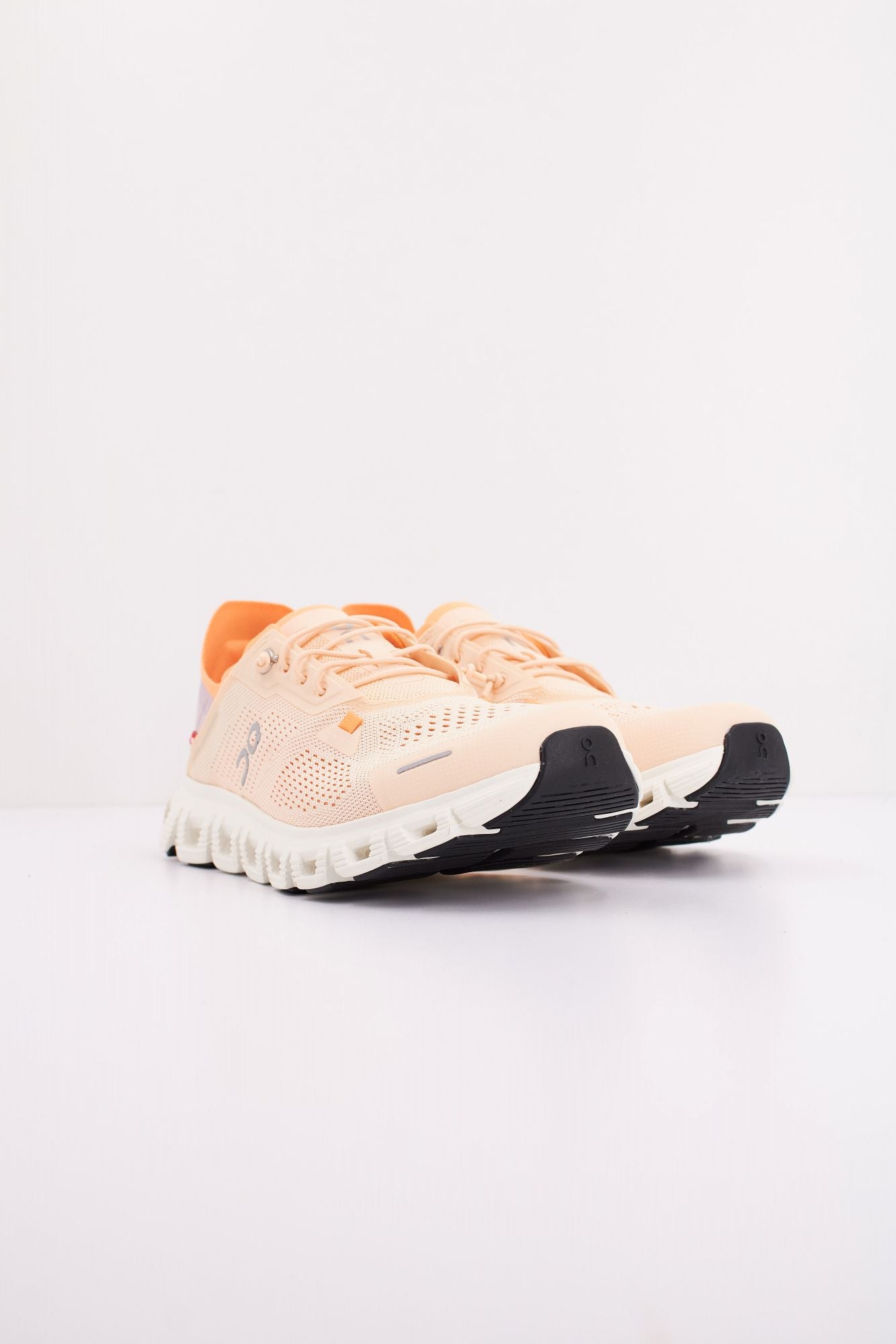 ON RUNNING CLOUD 6 PUSH en color NARANJA (2)