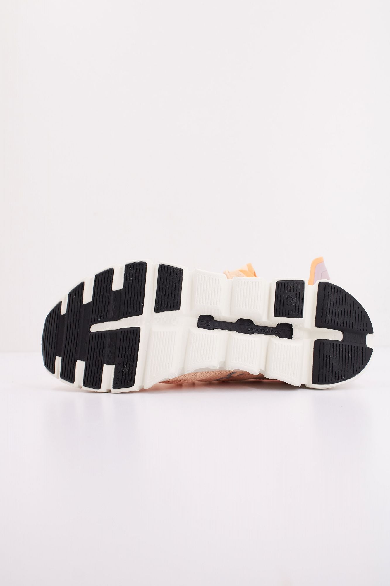 ON RUNNING CLOUD 6 PUSH en color NARANJA (5)