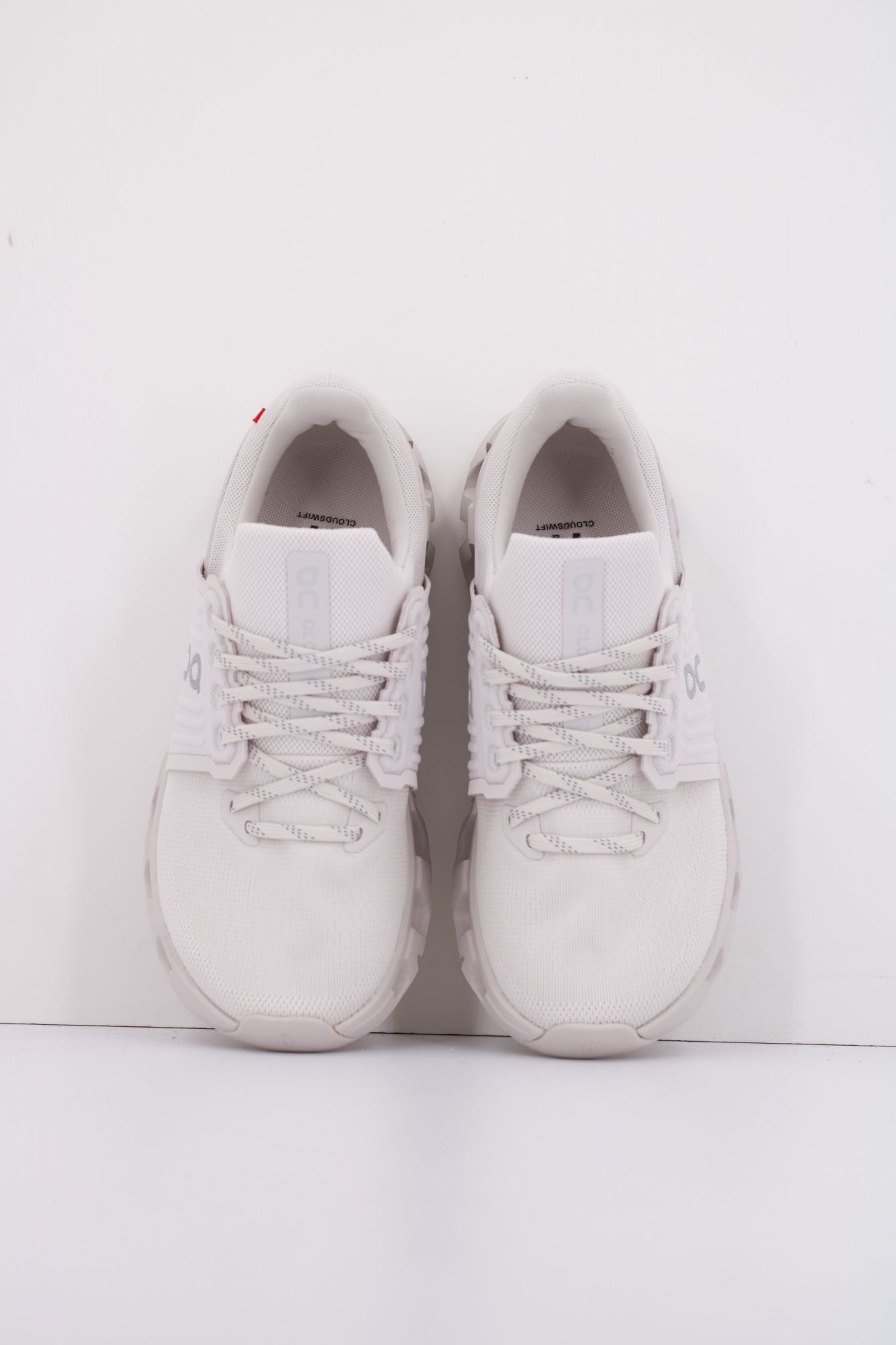 ON RUNNING CLOUDSWIFT 4 en color NUDE (3)