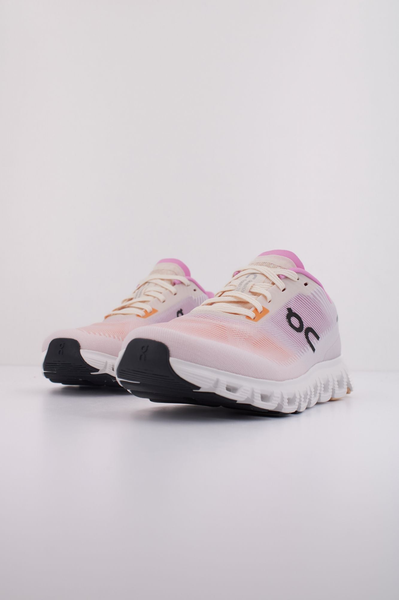 ON RUNNING CLOUD 6 PUSH en color NARANJA (2)