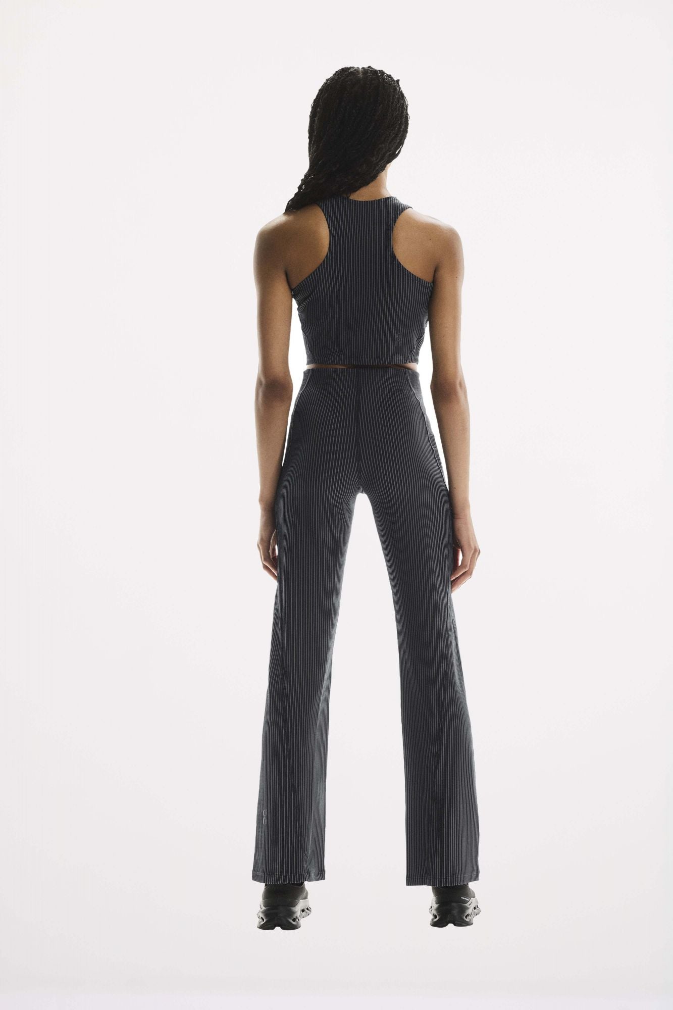 ON RUNNING ALL-DAY RIBBED PANTS W en color NEGRO (2)