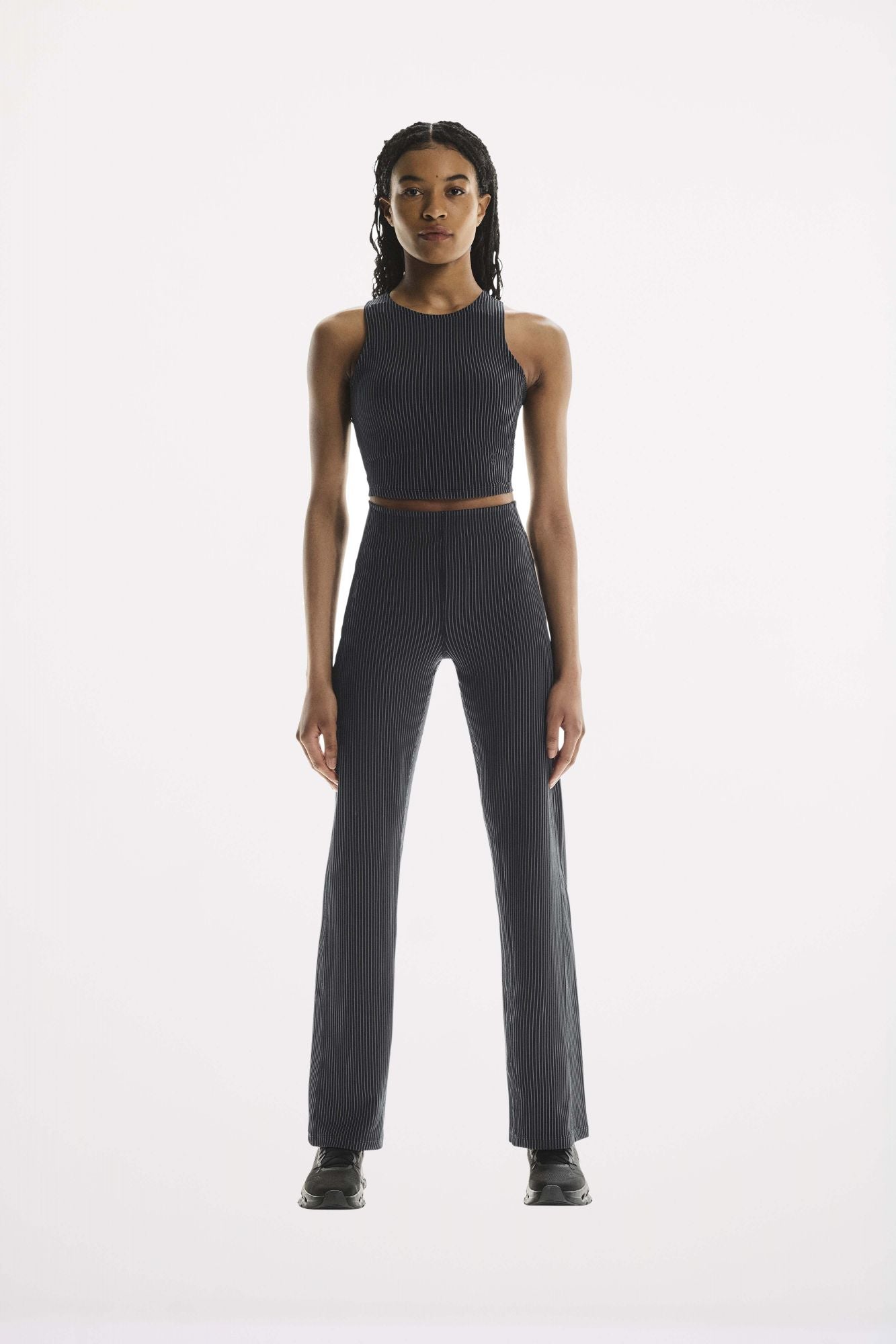 ON RUNNING ALL-DAY RIBBED PANTS W en color NEGRO (4)