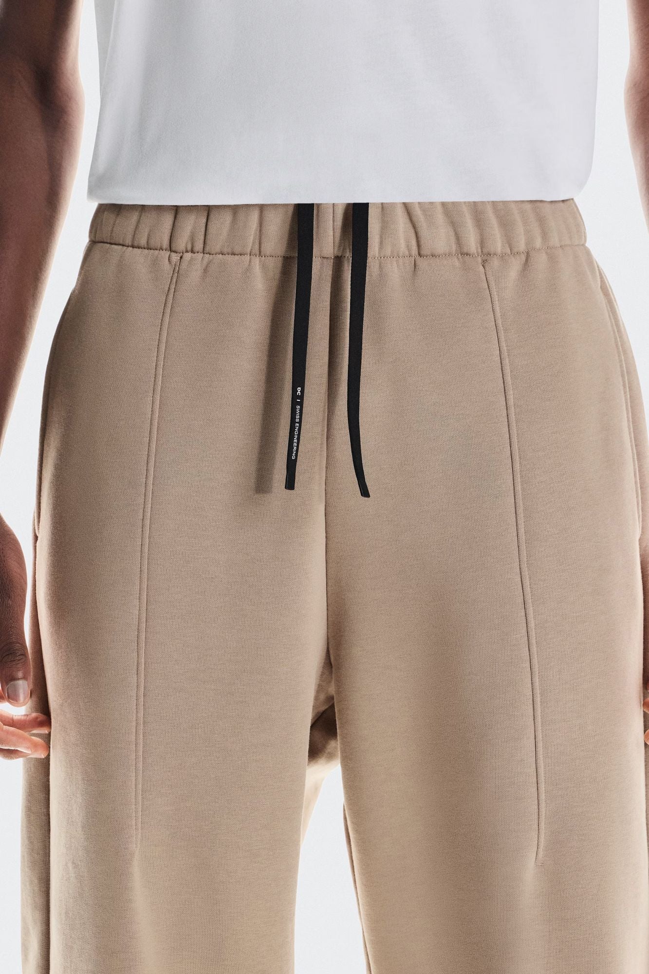 ON RUNNING CLUB PANTS en color MARRON (4)