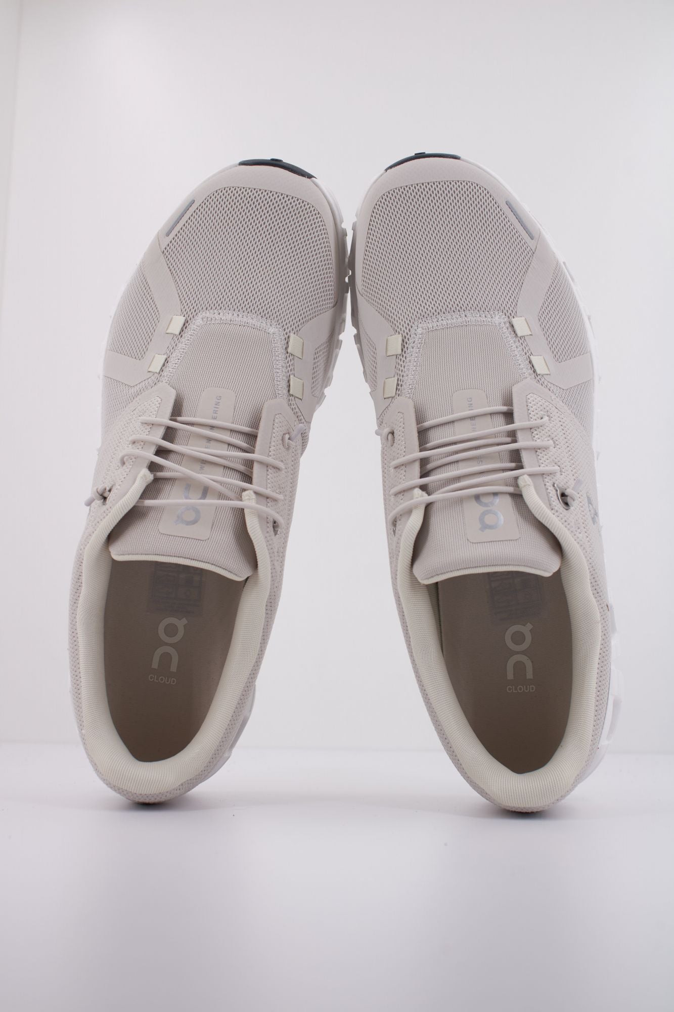 ON RUNNING CLOUD 6 en color BEIS (3)