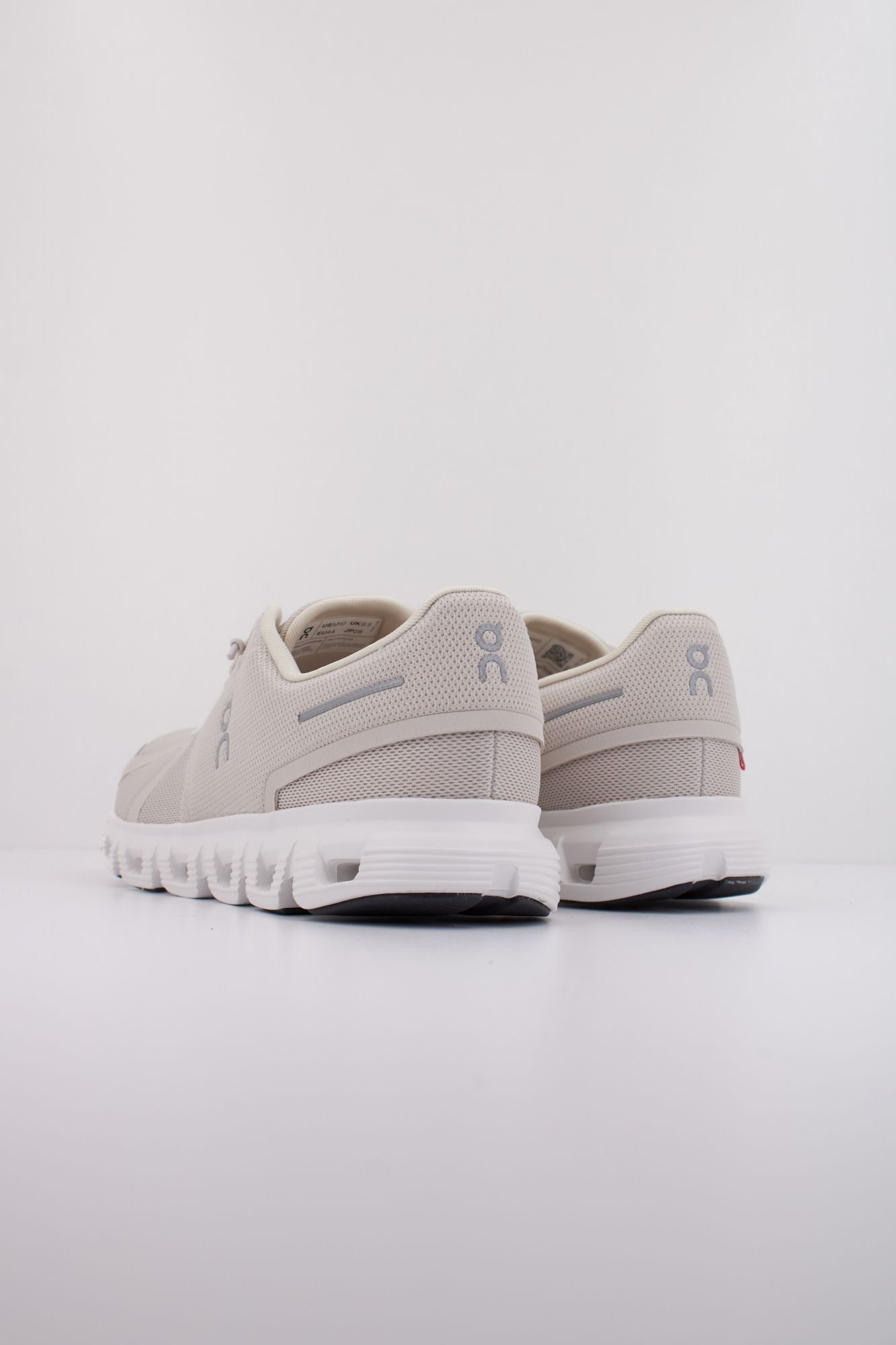 ON RUNNING CLOUD 6 en color BEIS (4)