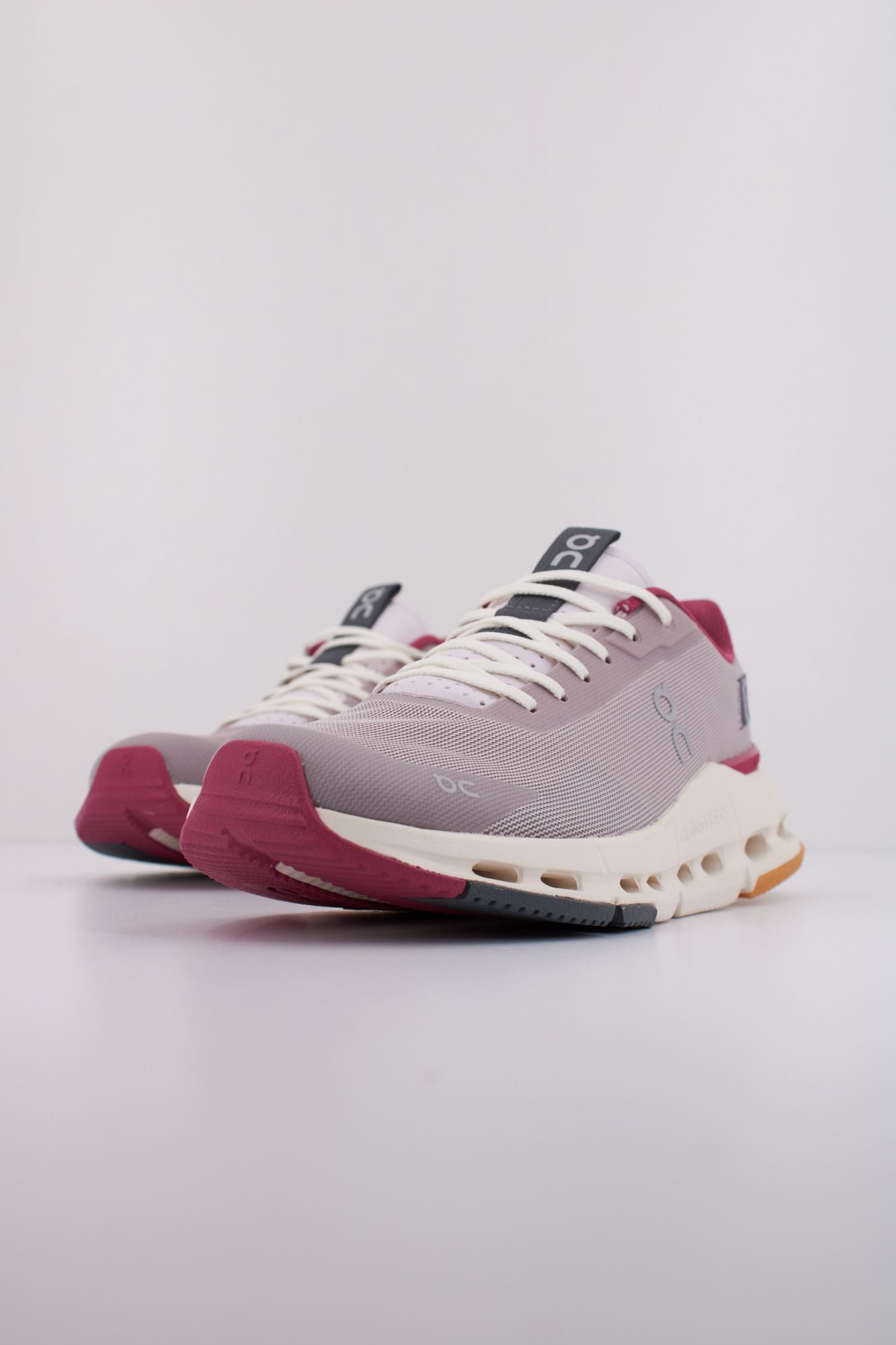 ON RUNNING CLOUDNOVA FORM 2 en color VIOLETA (2)
