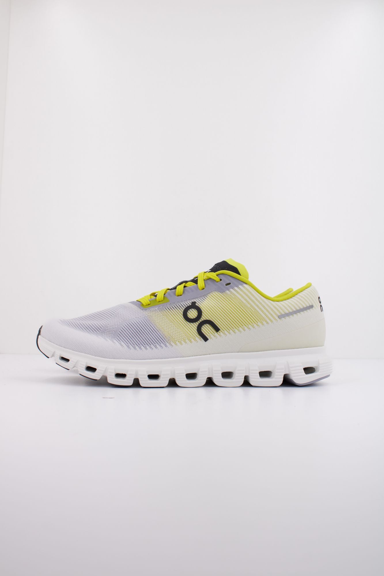ON RUNNING CLOUD 6 PUSH en color VIOLETA (1)