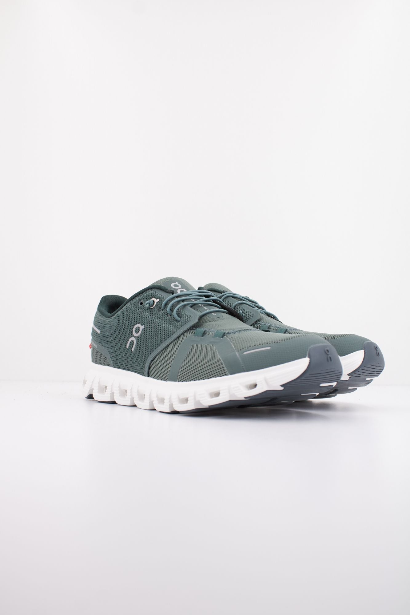 ON RUNNING CLOUD 6 en color VERDE (3)