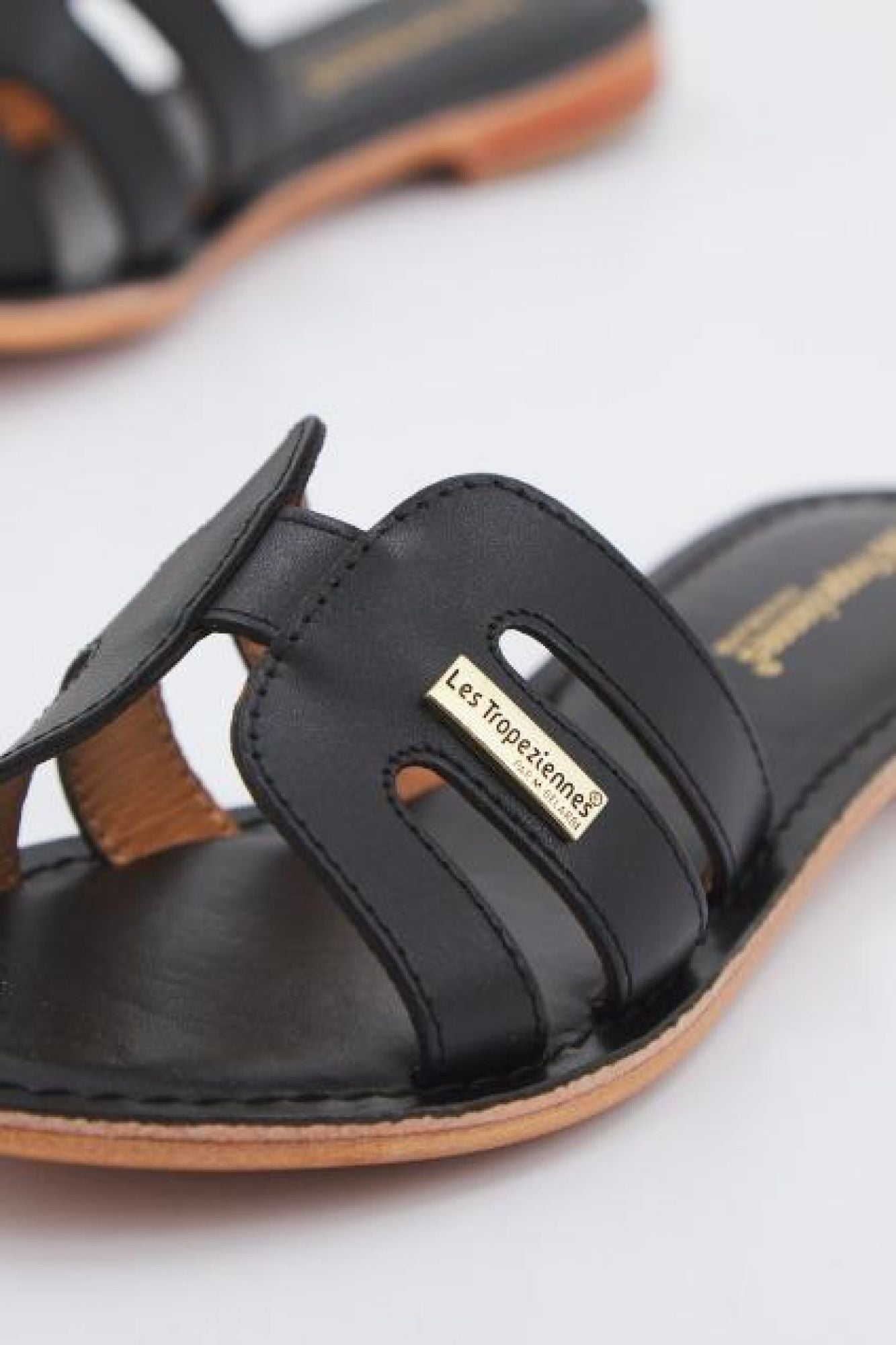 LES TROPEZIENNES DAMIA en color NEGRO (4)