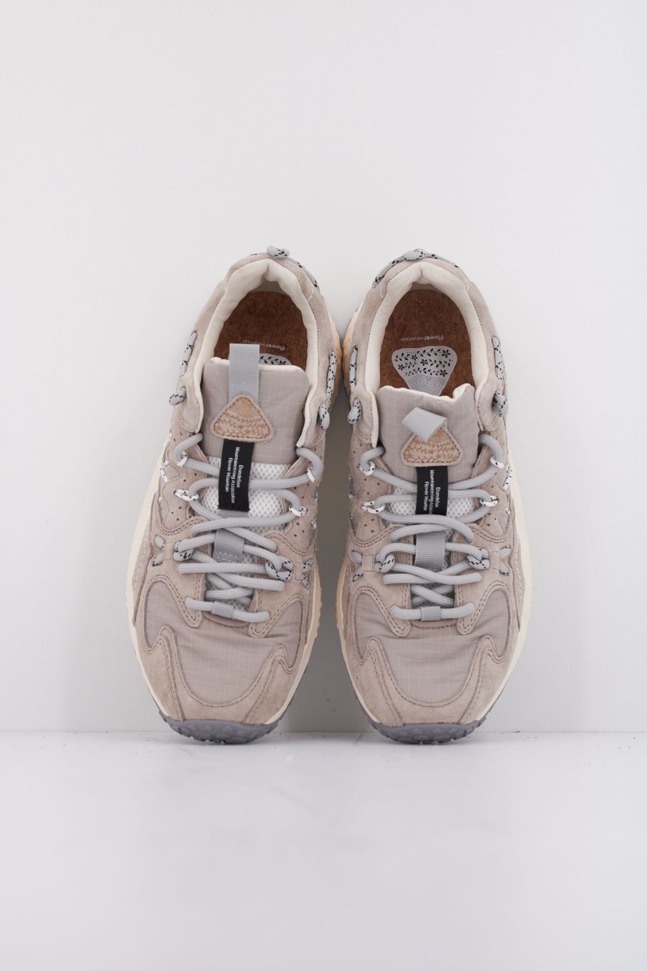 FLOWER MOUNTAIN YAMABUSHI UNI en color MARRON CLARO (3)