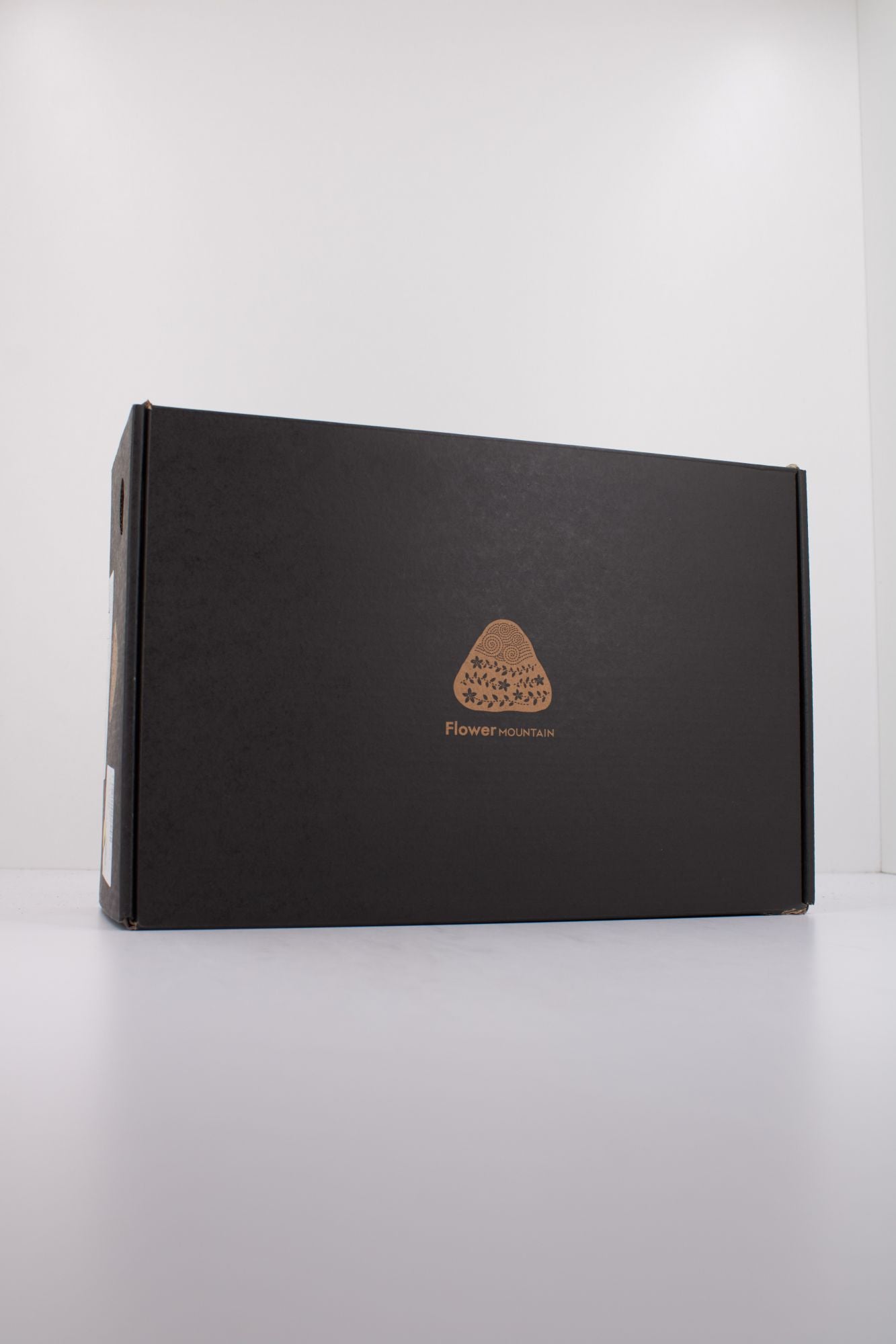 FLOWER MOUNTAIN YAMABUSHI UNI en color MARRON CLARO (6)