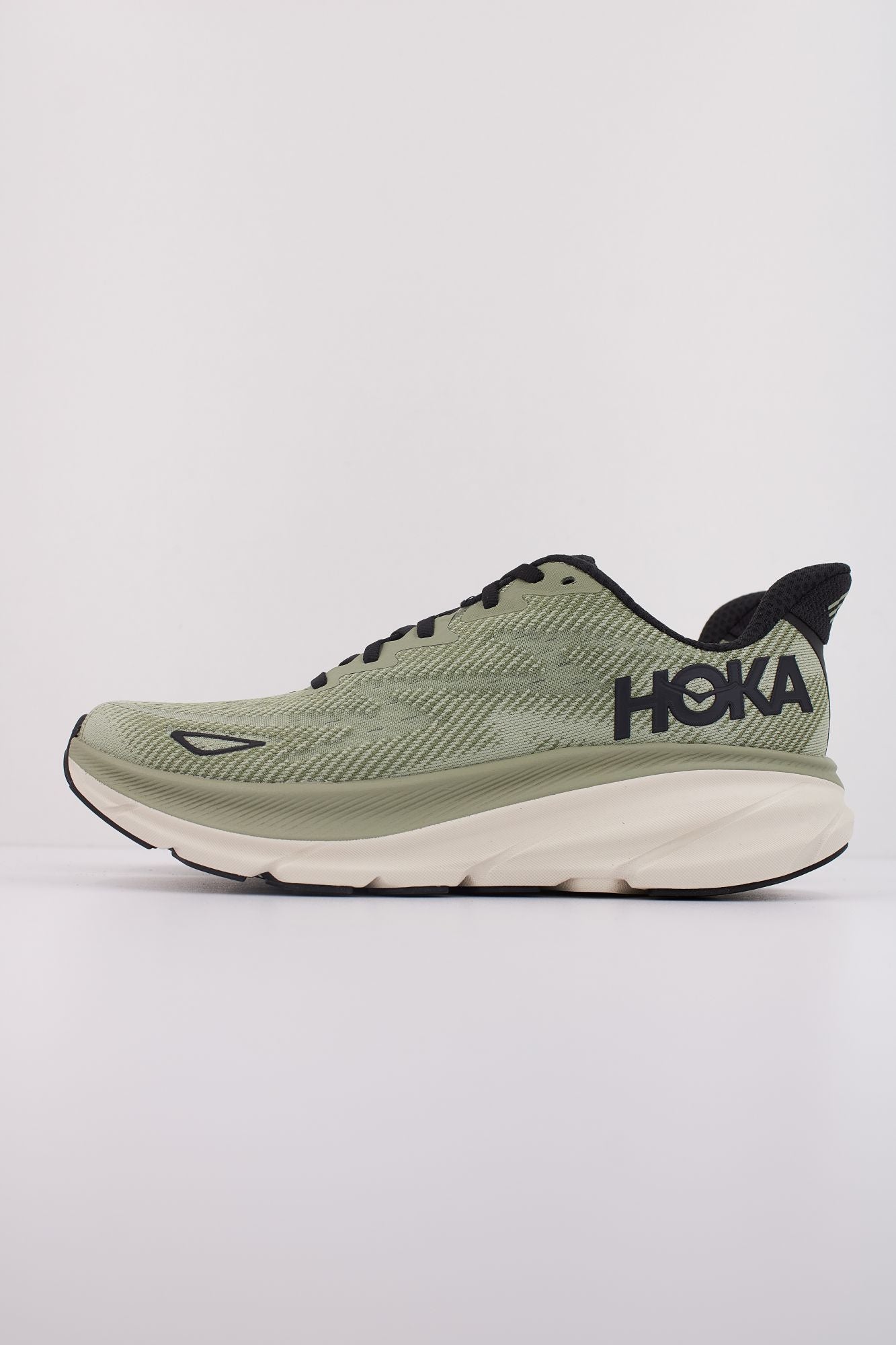 HOKA CLIFTON 9 en color VERDE (1)