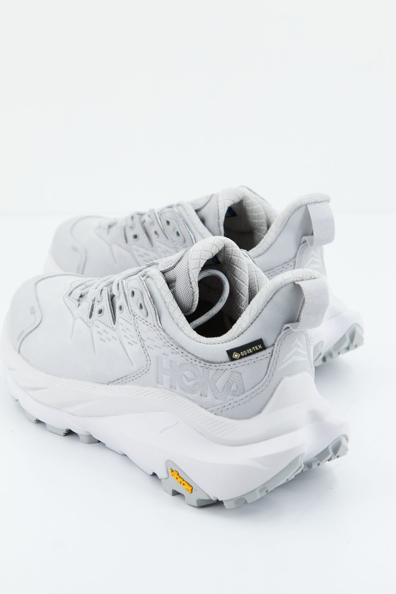 HOKA U KAHA 2 LOW GTX en color GRIS (3)