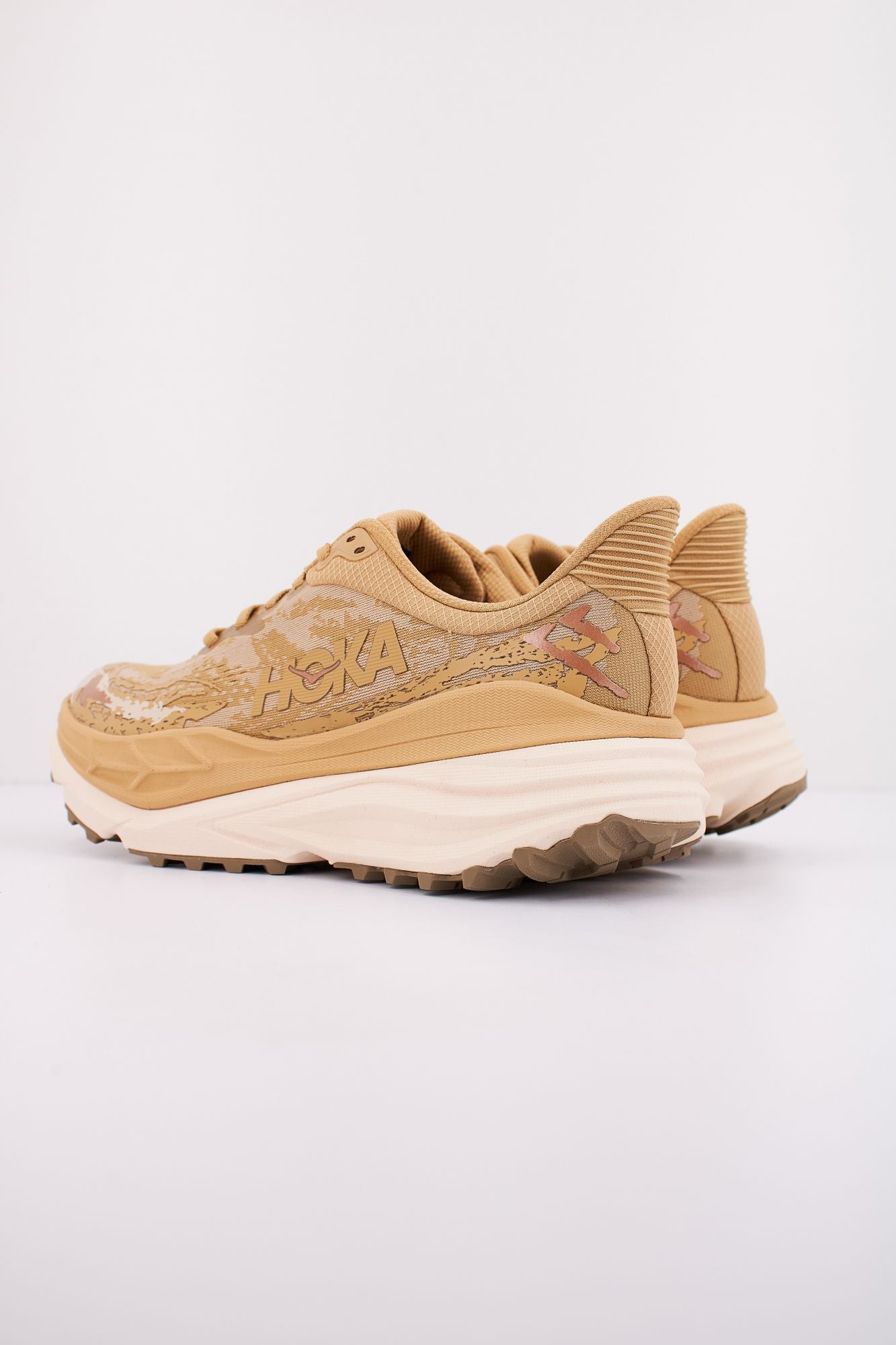 HOKA STINSON 7 en color MARRON (3)