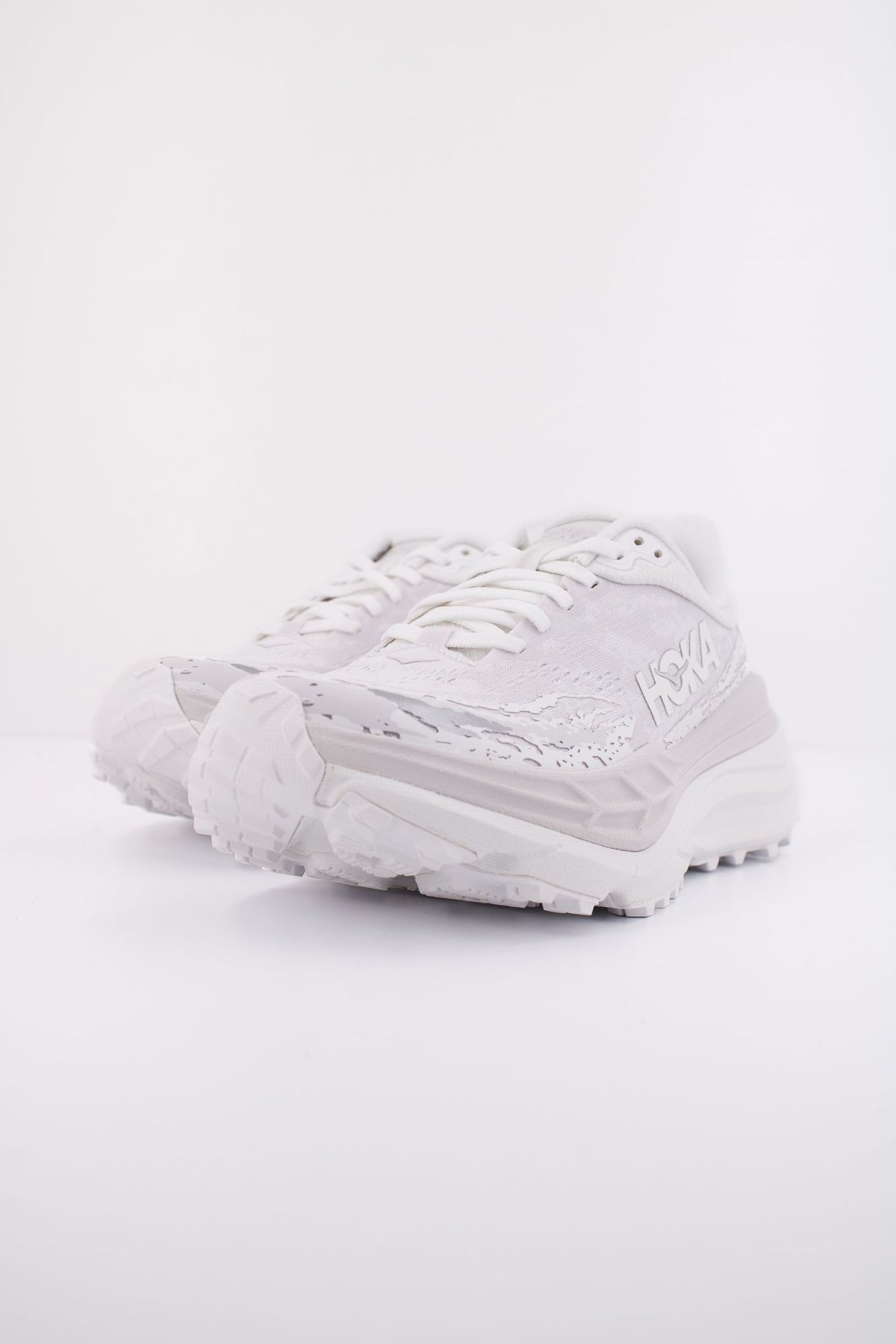 HOKA STINSON 7 en color GRIS (2)