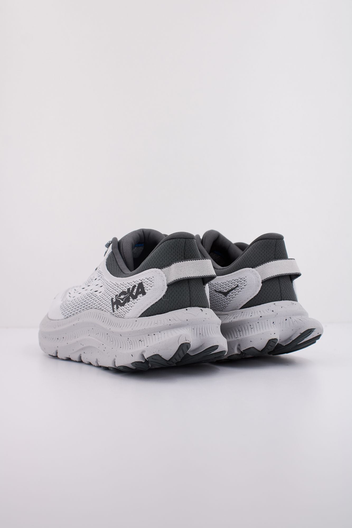 HOKA KAWANA 2 en color GRIS (4)