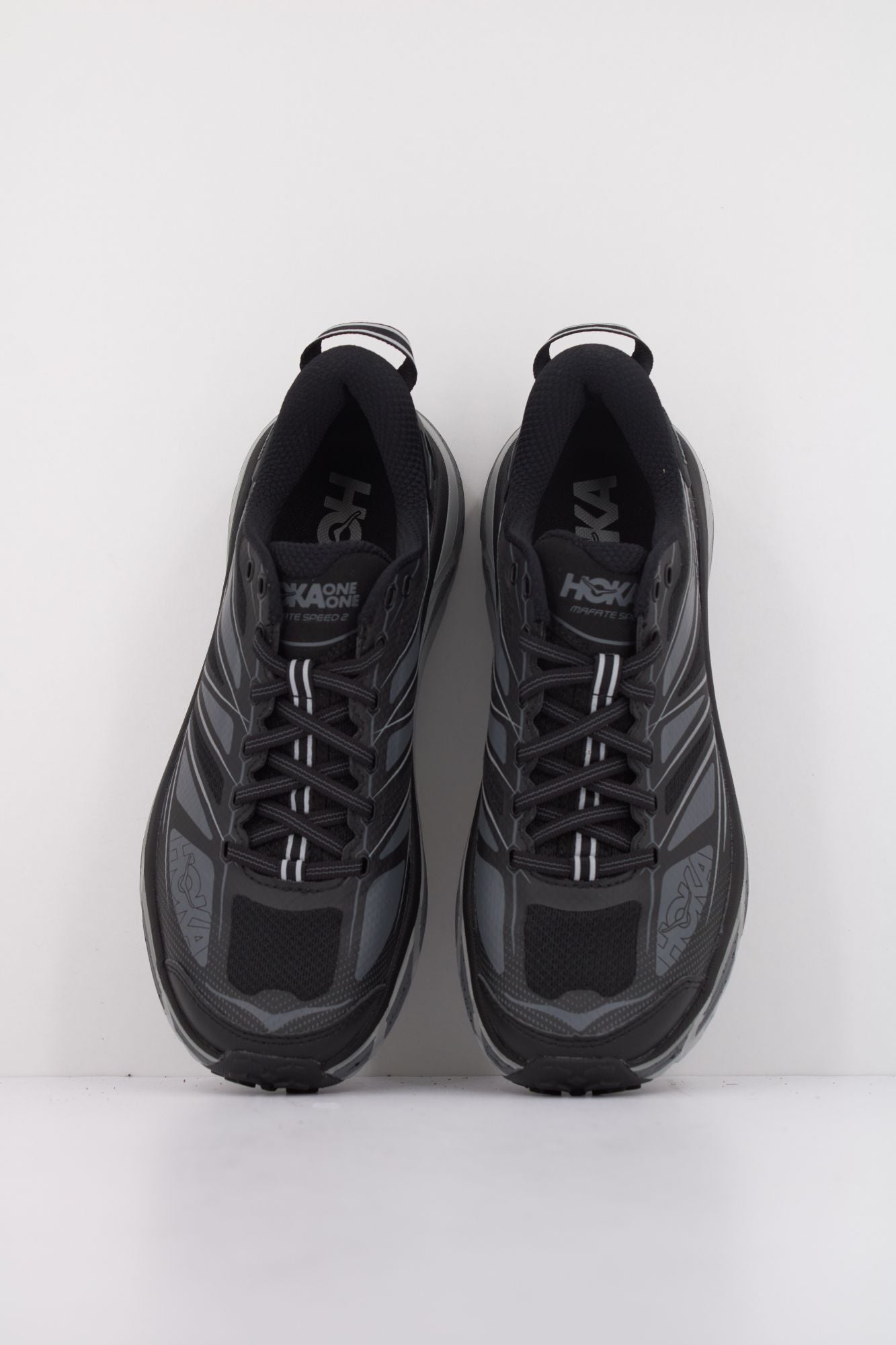 HOKA U MAFATE SPEED en color NEGRO (3)