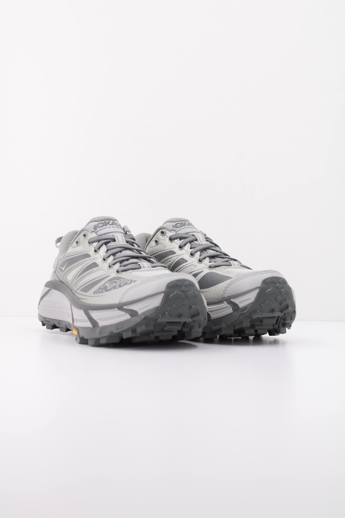 HOKA U MAFATE SPEED en color GRIS (2)