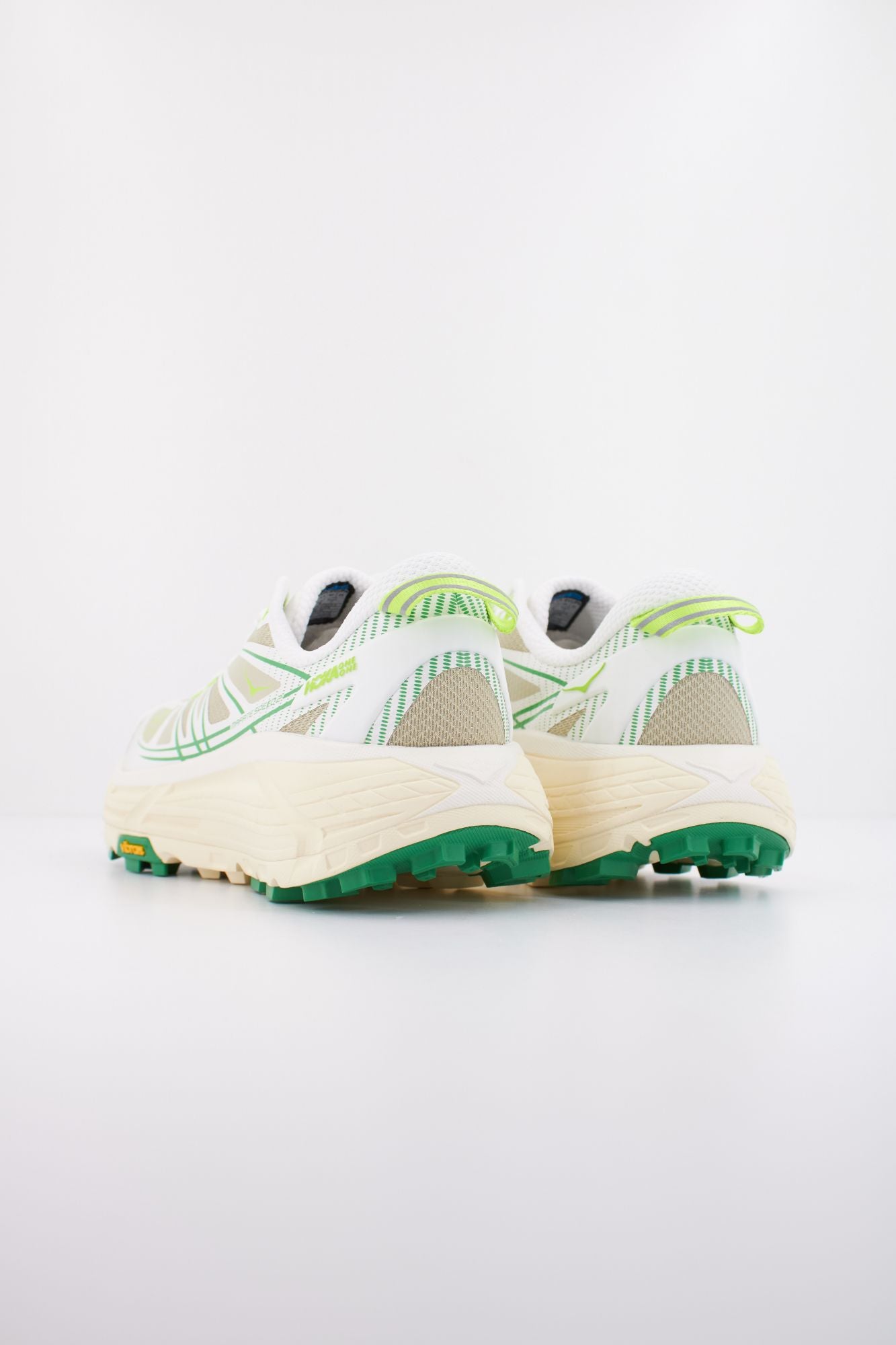 HOKA U MAFATE SPEED en color BLANCO (4)