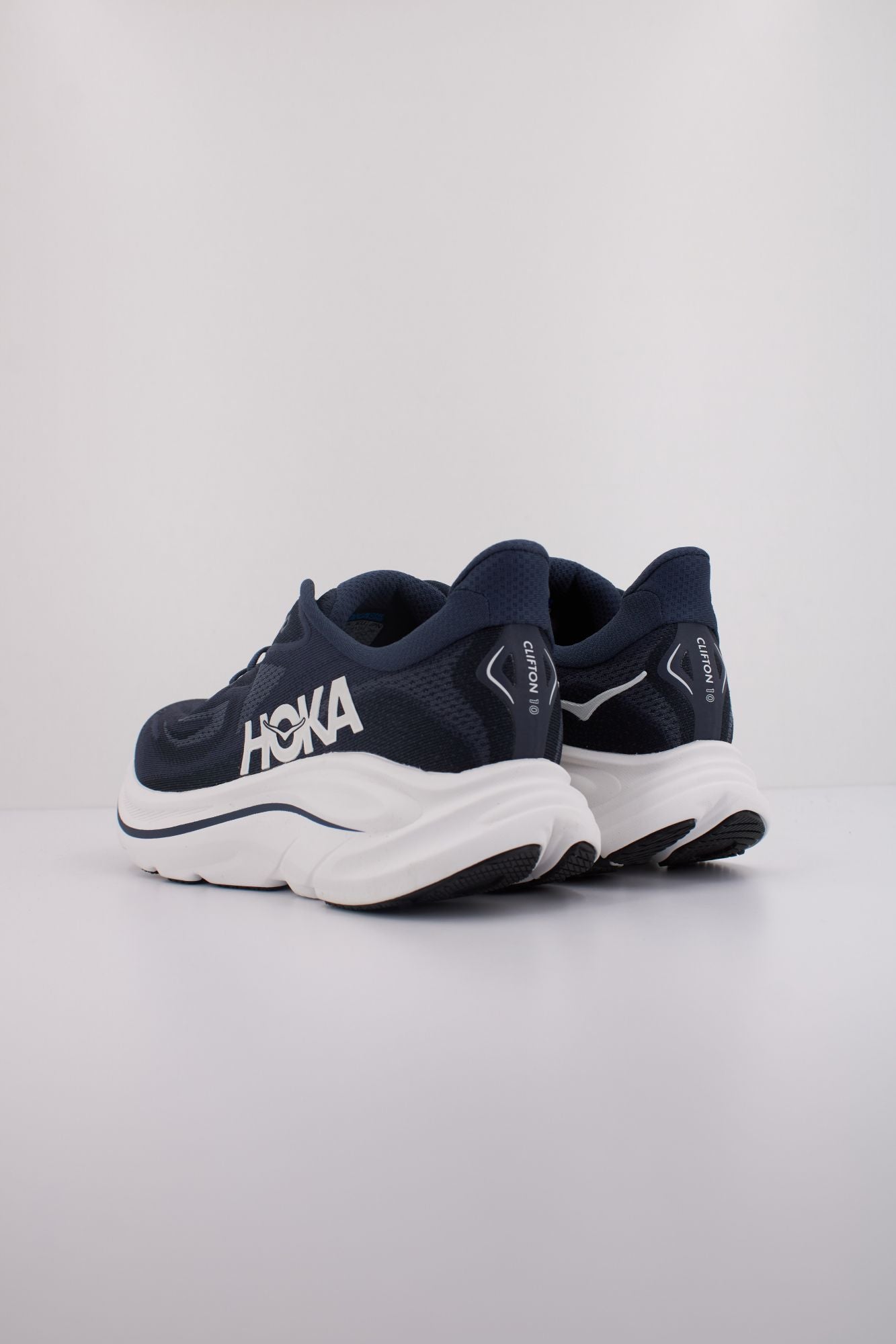 HOKA CLIFTON 10 en color AZUL (4)