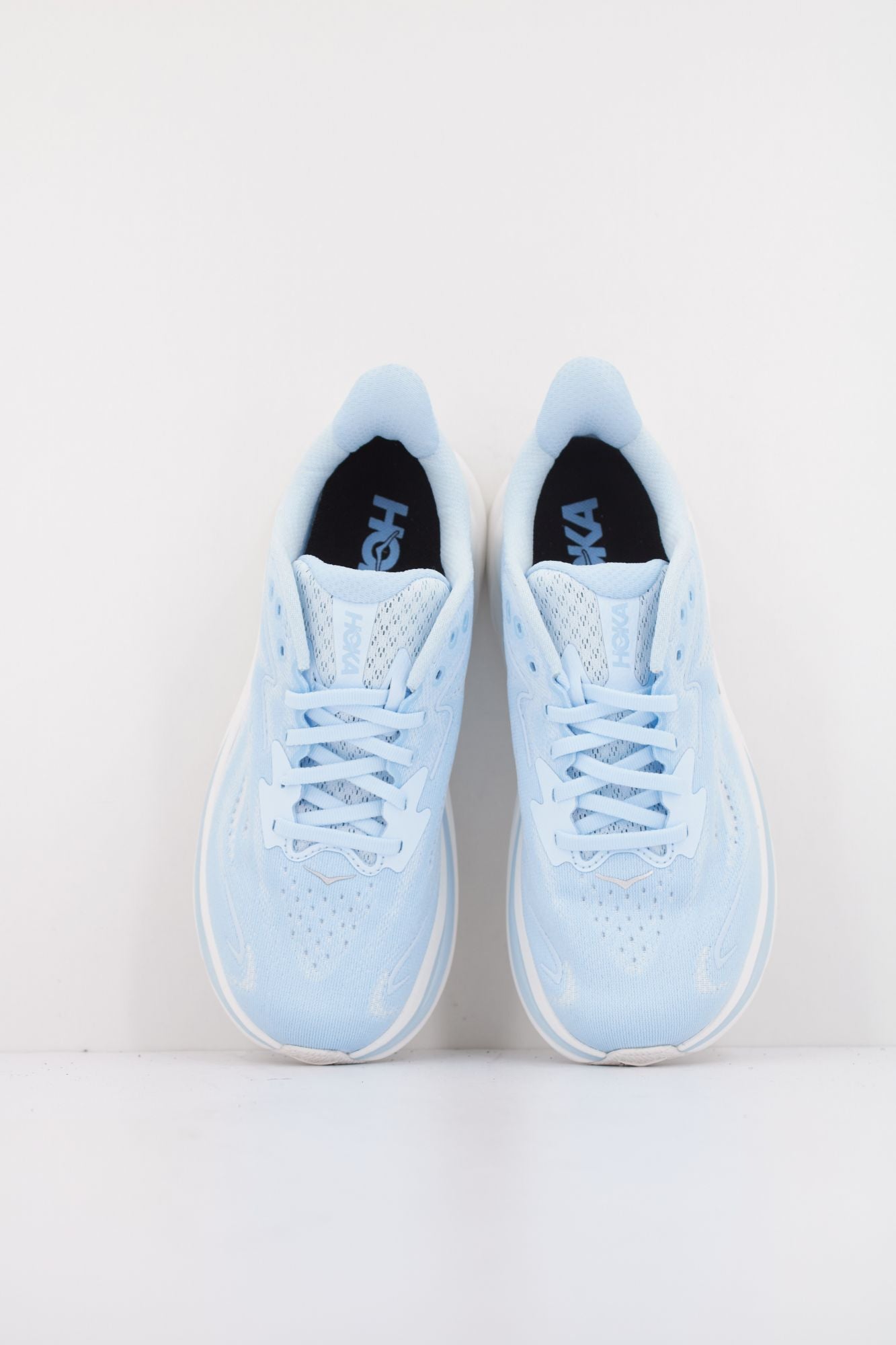 HOKA CLIFTON 10 en color AZUL (3)