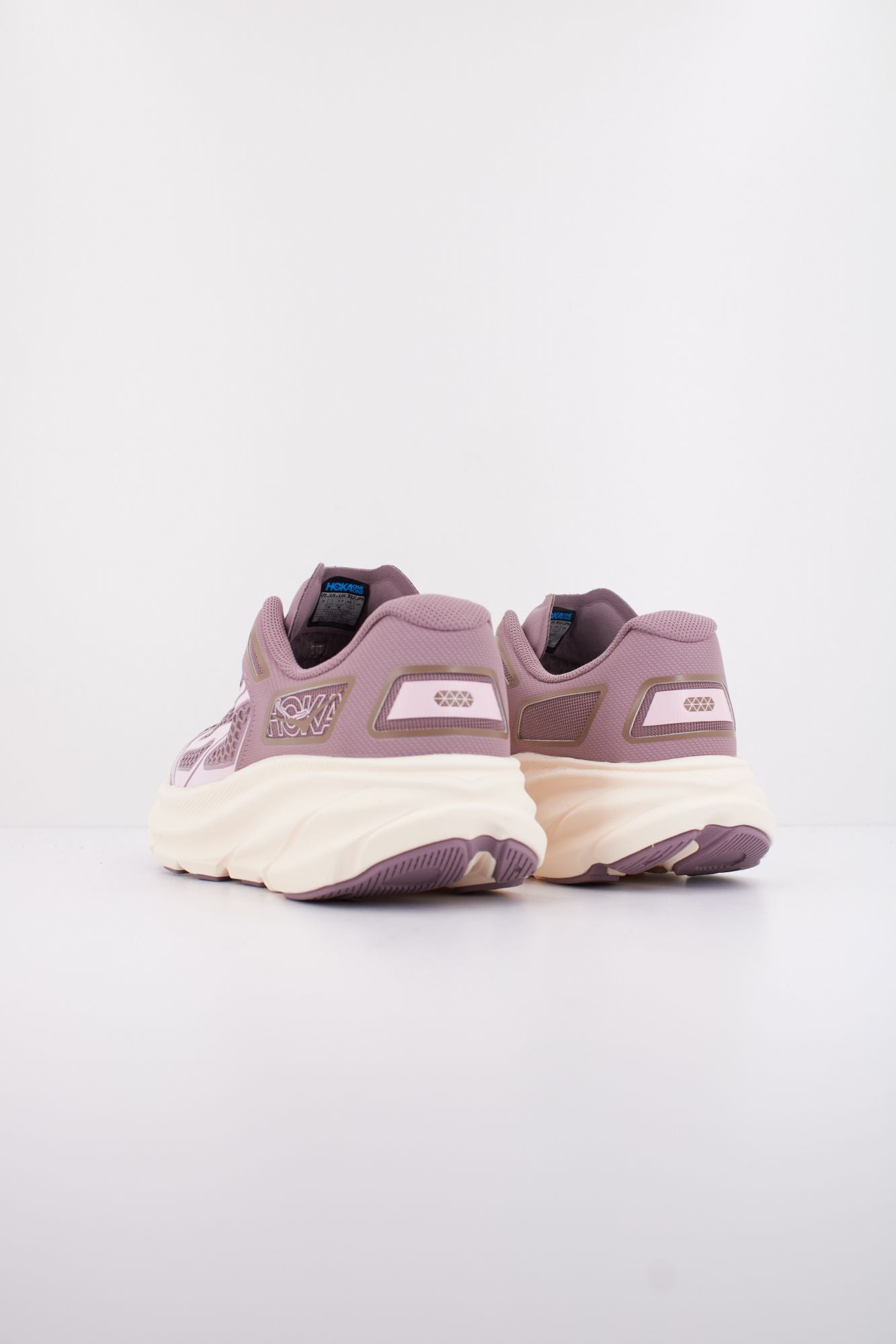 HOKA U CLIFTON ONE9 en color ROSA (4)
