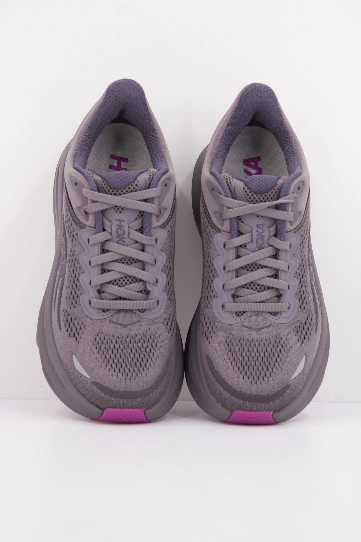 HOKA W BONDI 9 en color VIOLETA (3)
