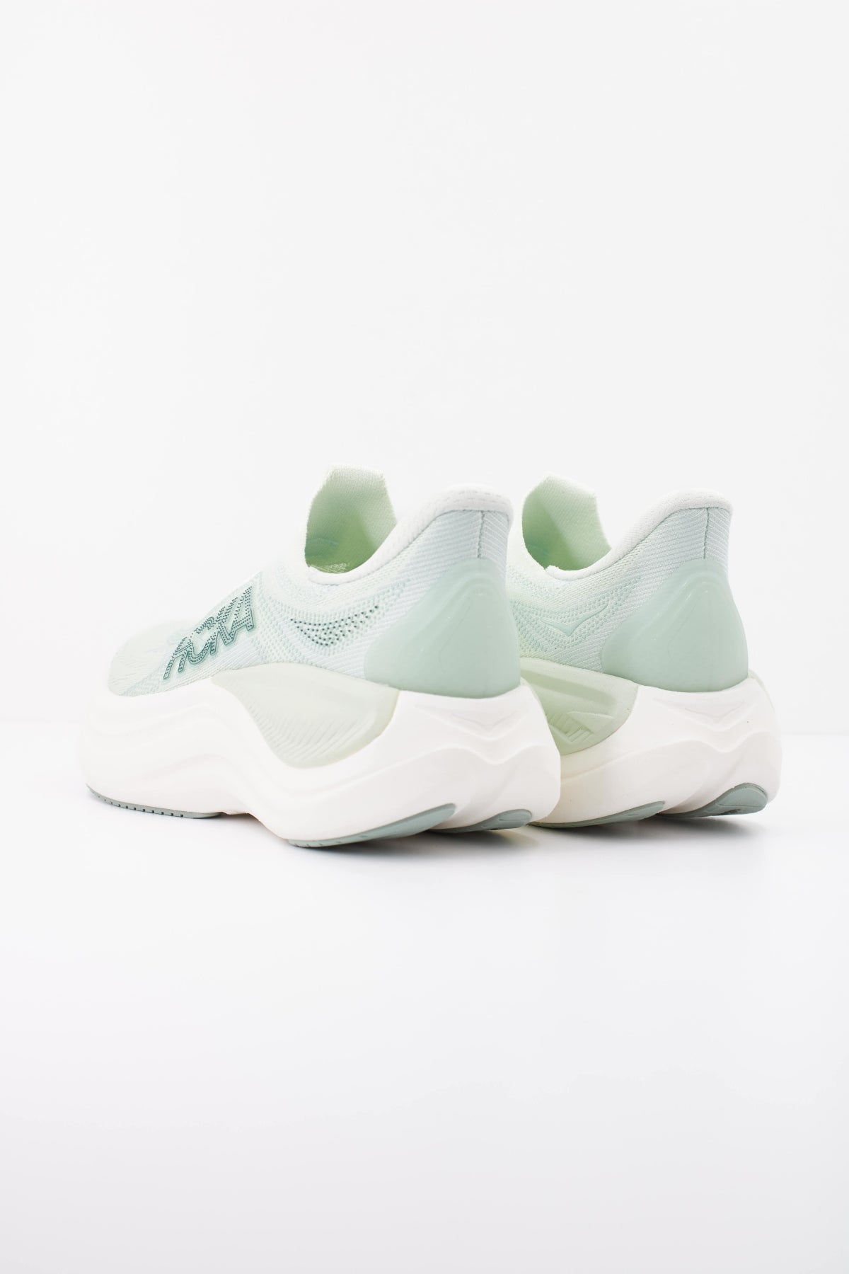HOKA W SKYWARD en color VERDE (4)