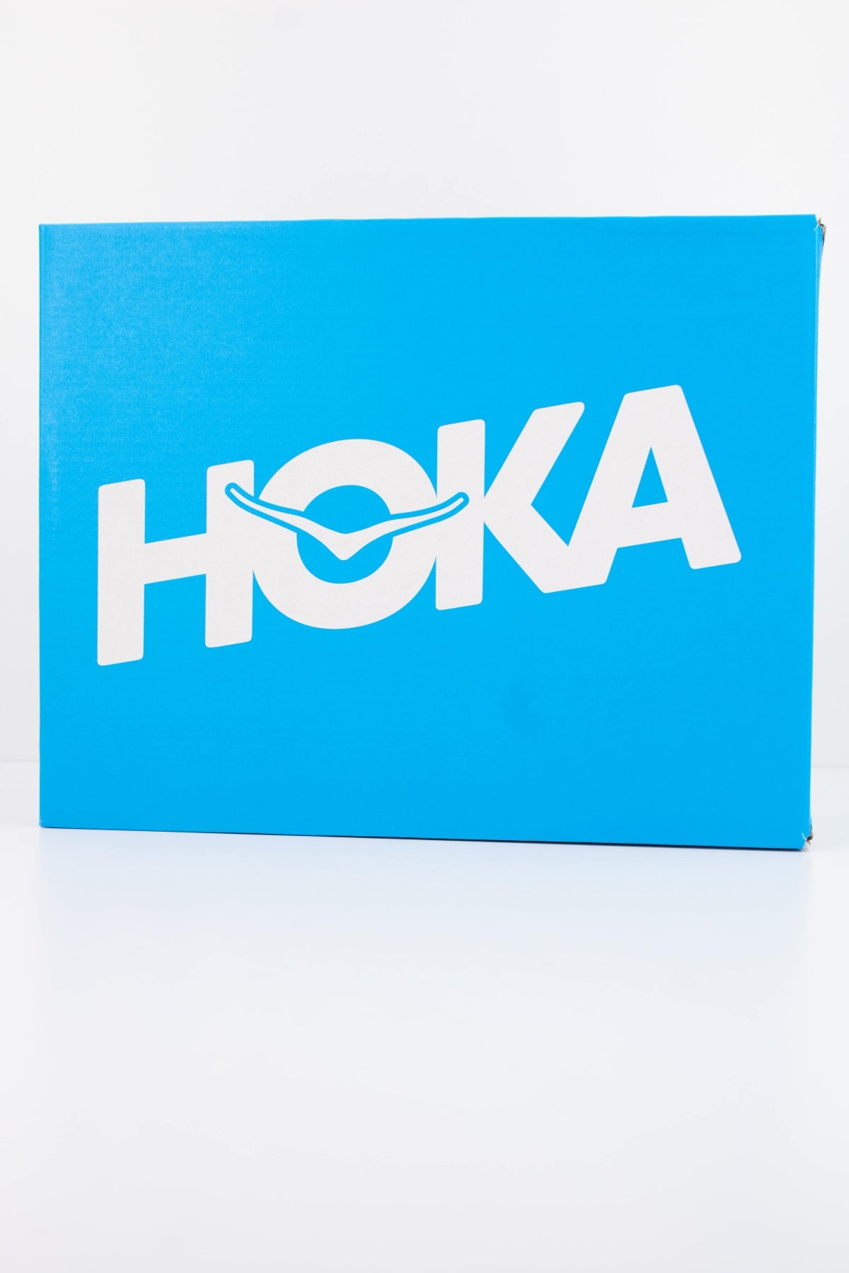 HOKA ZAPATILLA W KAWANA 3 en color BEIS (6)