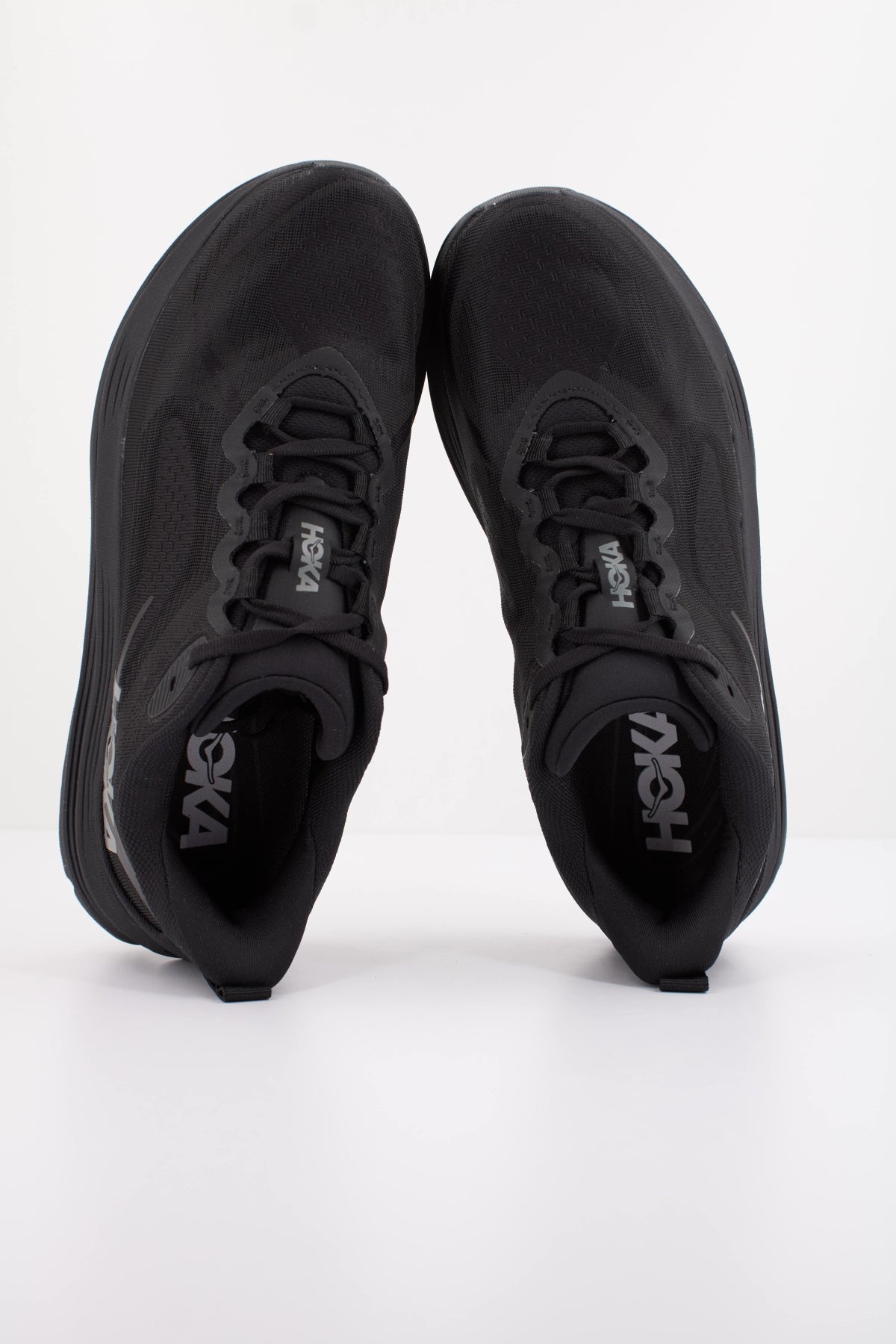 HOKA KAWANA 3 en color NEGRO (3)