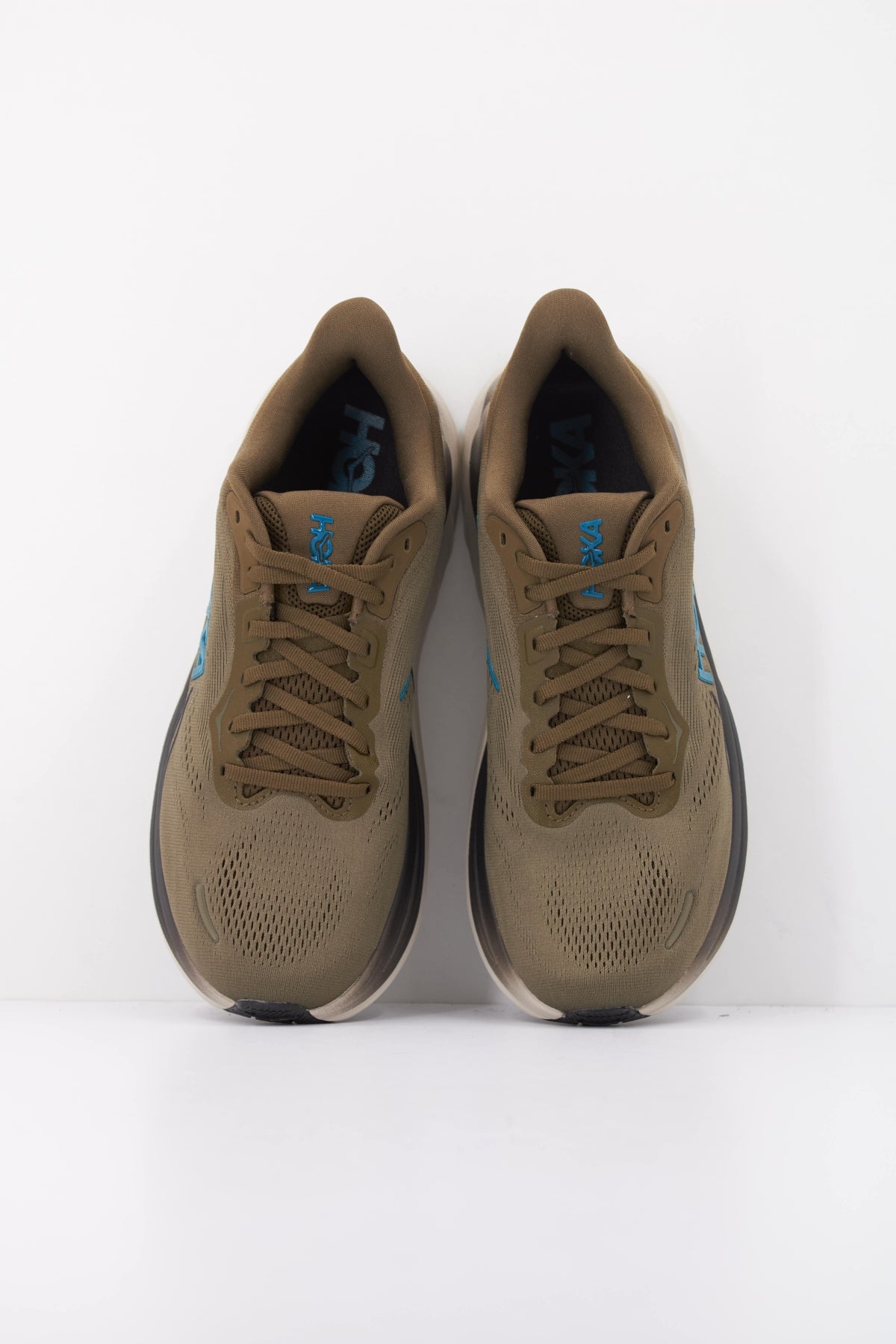 HOKA CLIFTON 11 1176572 en color VERDE (3)