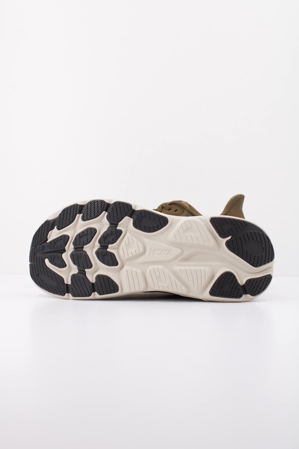 HOKA ZAPATILLA CLIFTON 11 en color VERDE (5)