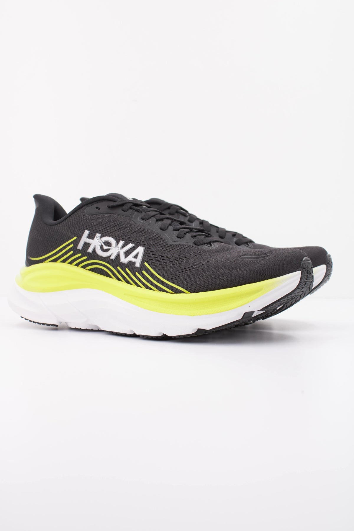 HOKA ZAPATILLA CLIFTON 11 en color NEGRO (2)